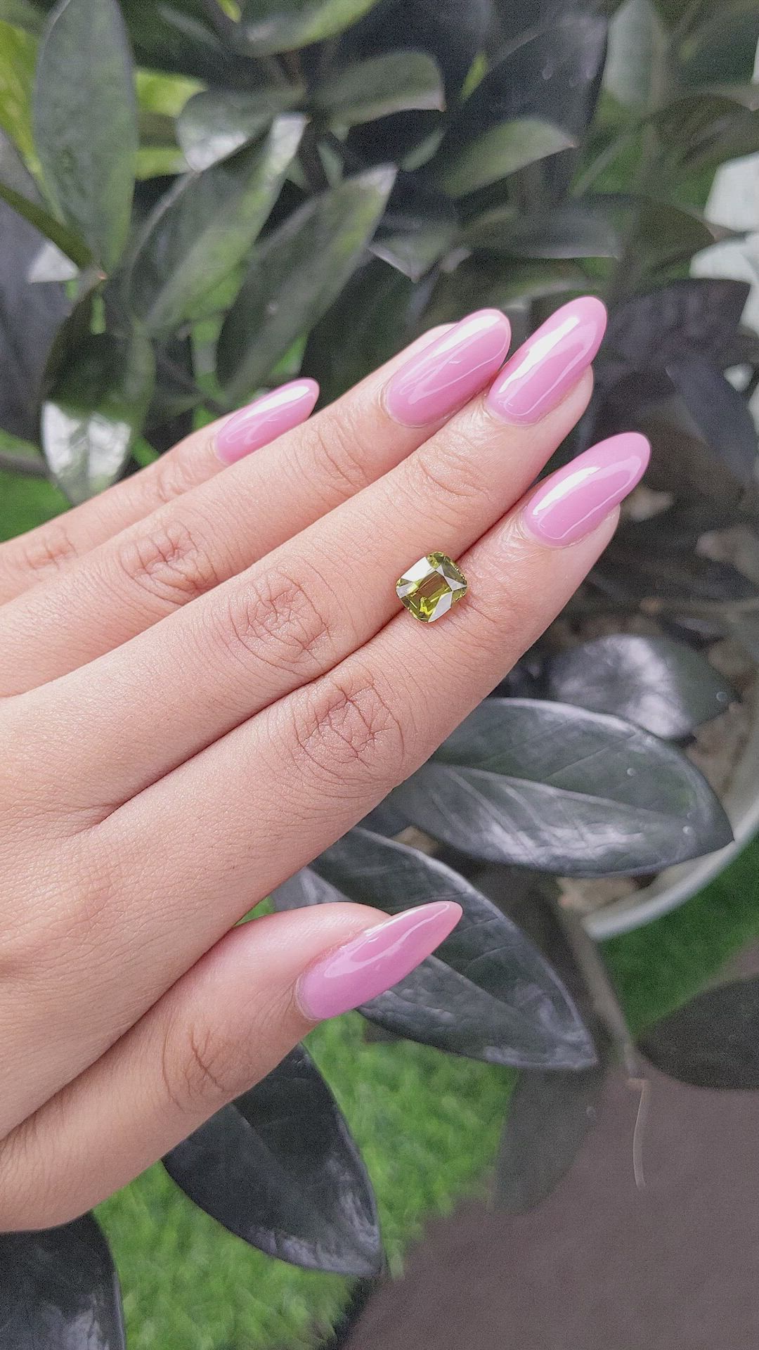2.04 Ct. Alexandrite from Ceylon (Sri Lanka) Size Video