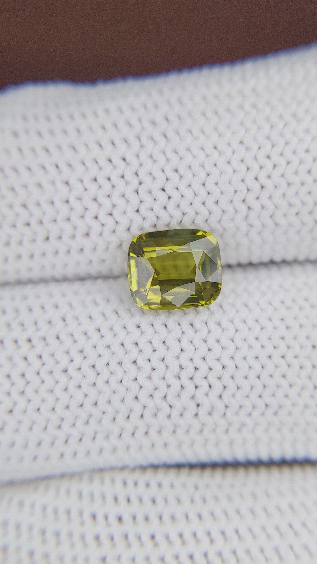 2.04 Ct. Alexandrite from Ceylon (Sri Lanka) Size Video