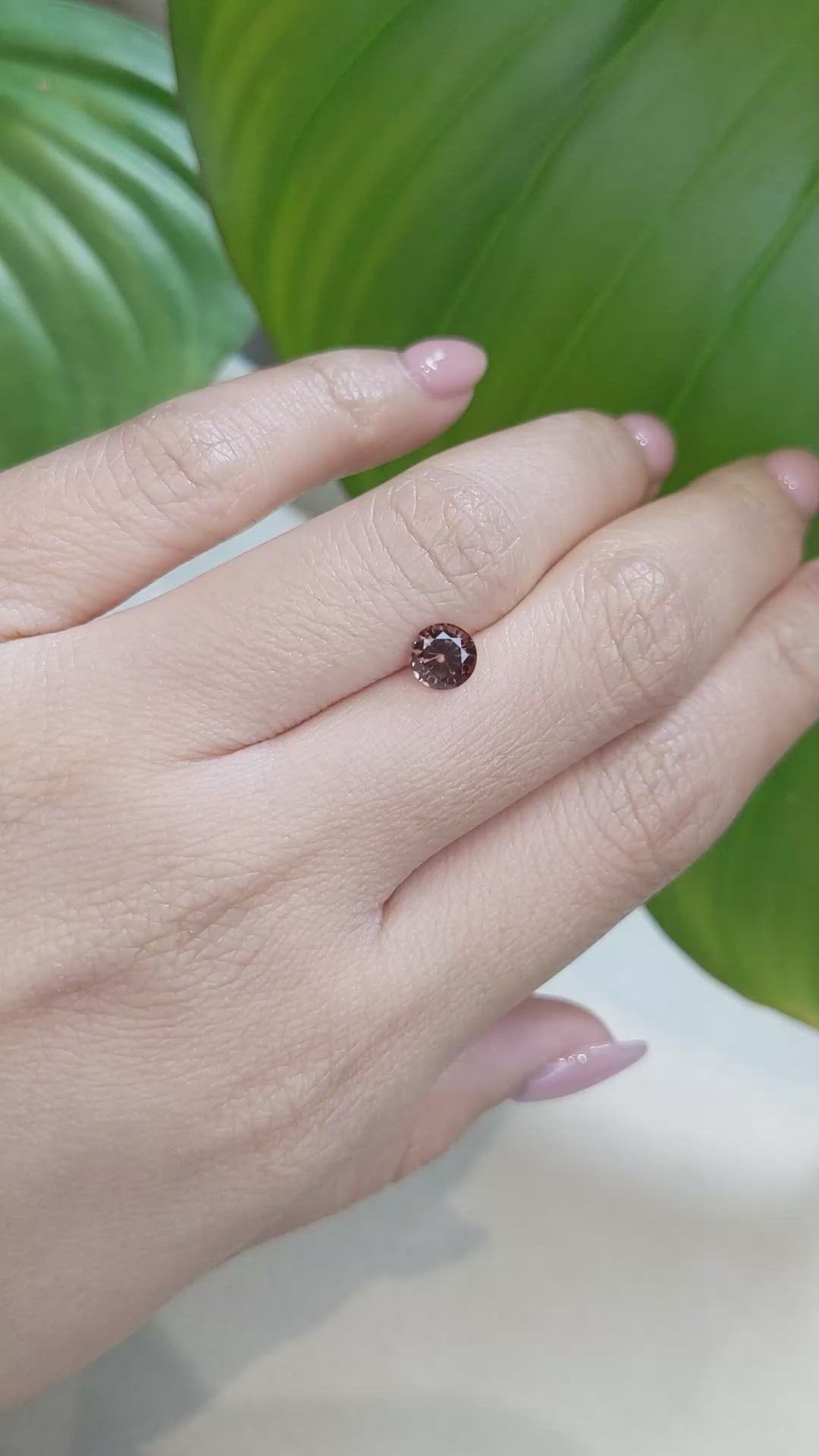 1.07 Ct. Zircon from Ceylon (Sri Lanka) Size Video