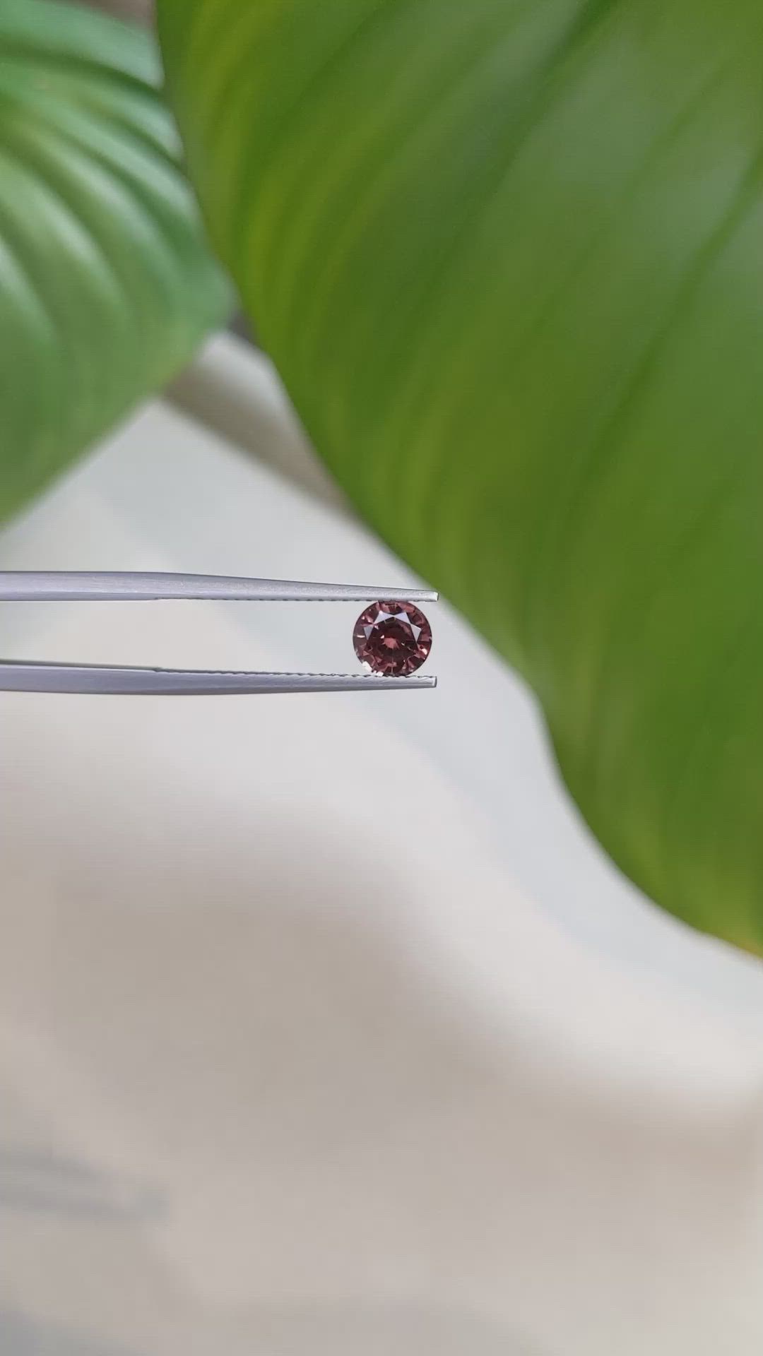 1.07 Ct. Zircon from Ceylon (Sri Lanka) Size Video