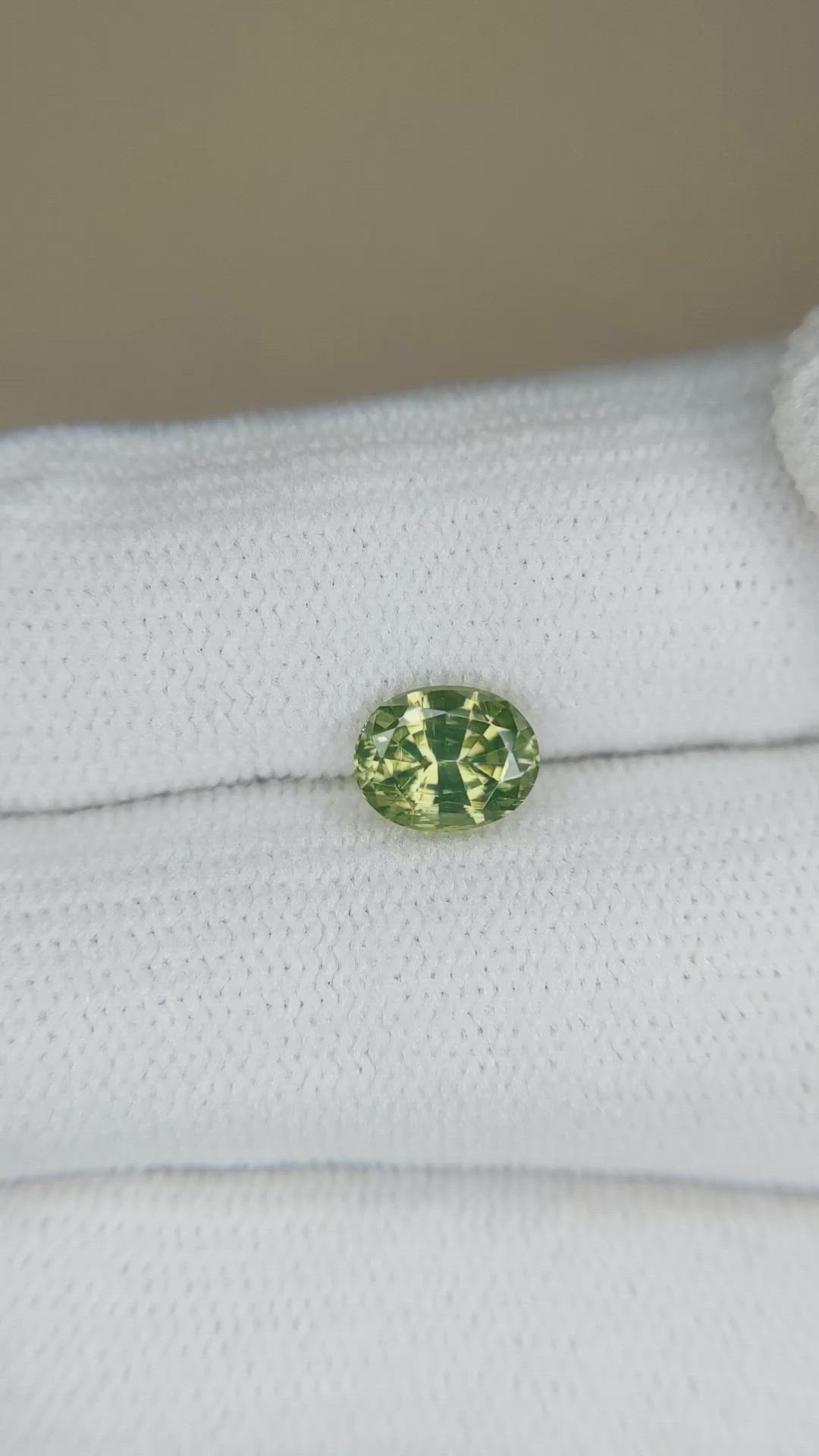 1.23 Ct. Zircon from Ceylon (Sri Lanka) Size Video