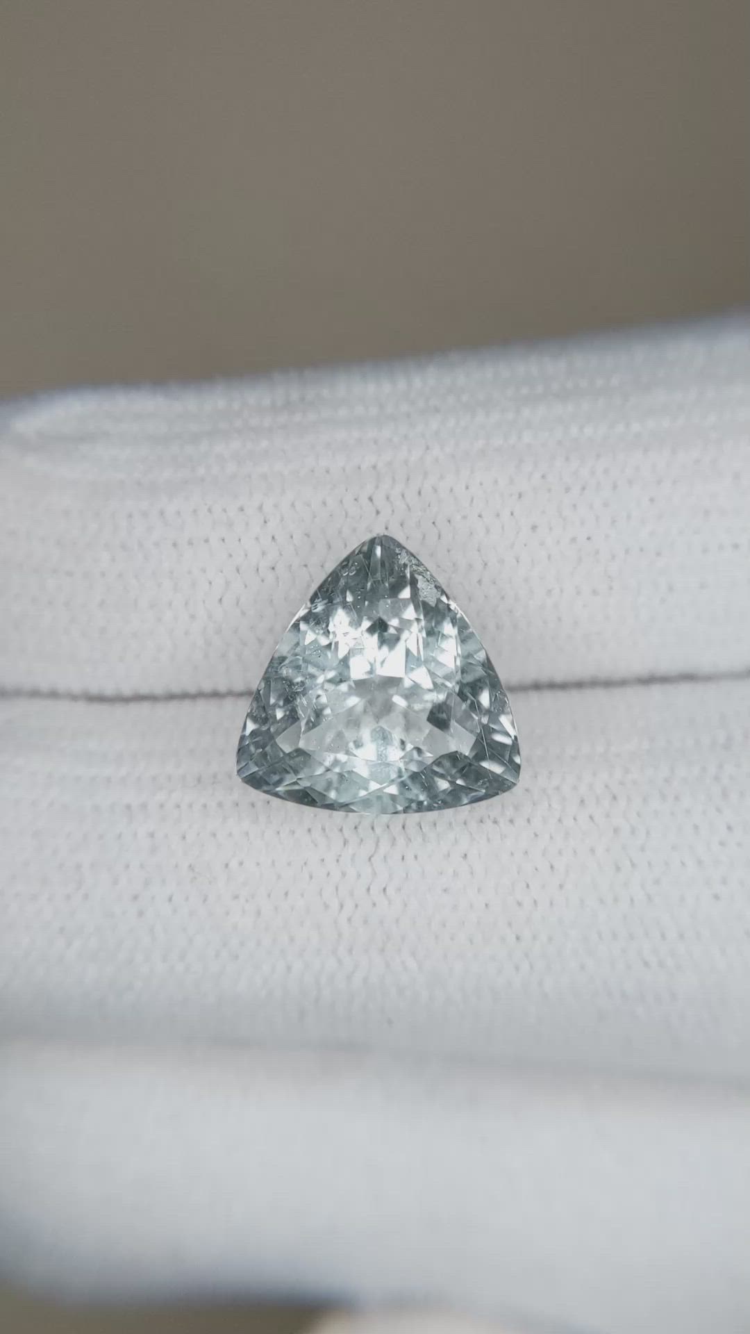 3.80 Ct. Aquamarine from Nigeria Size Video