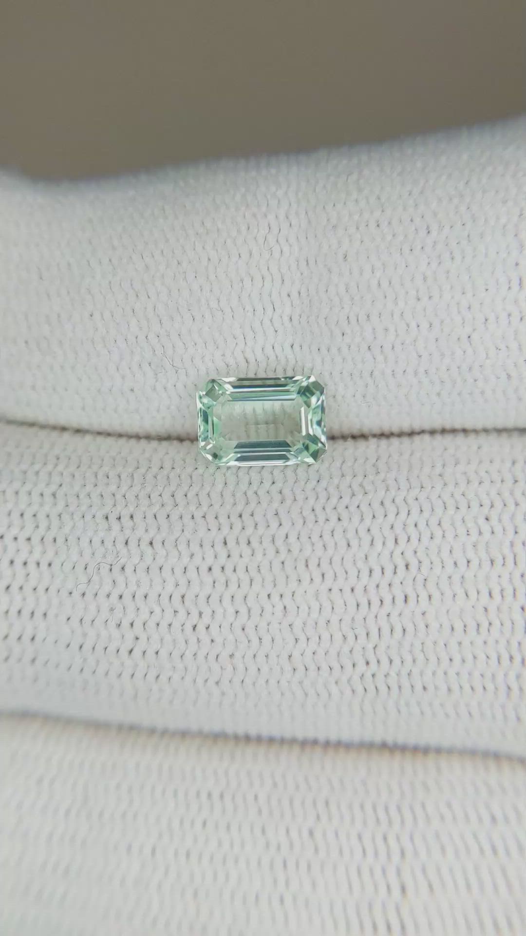 1.01 Ct. Beryl from Nigeria Size Video