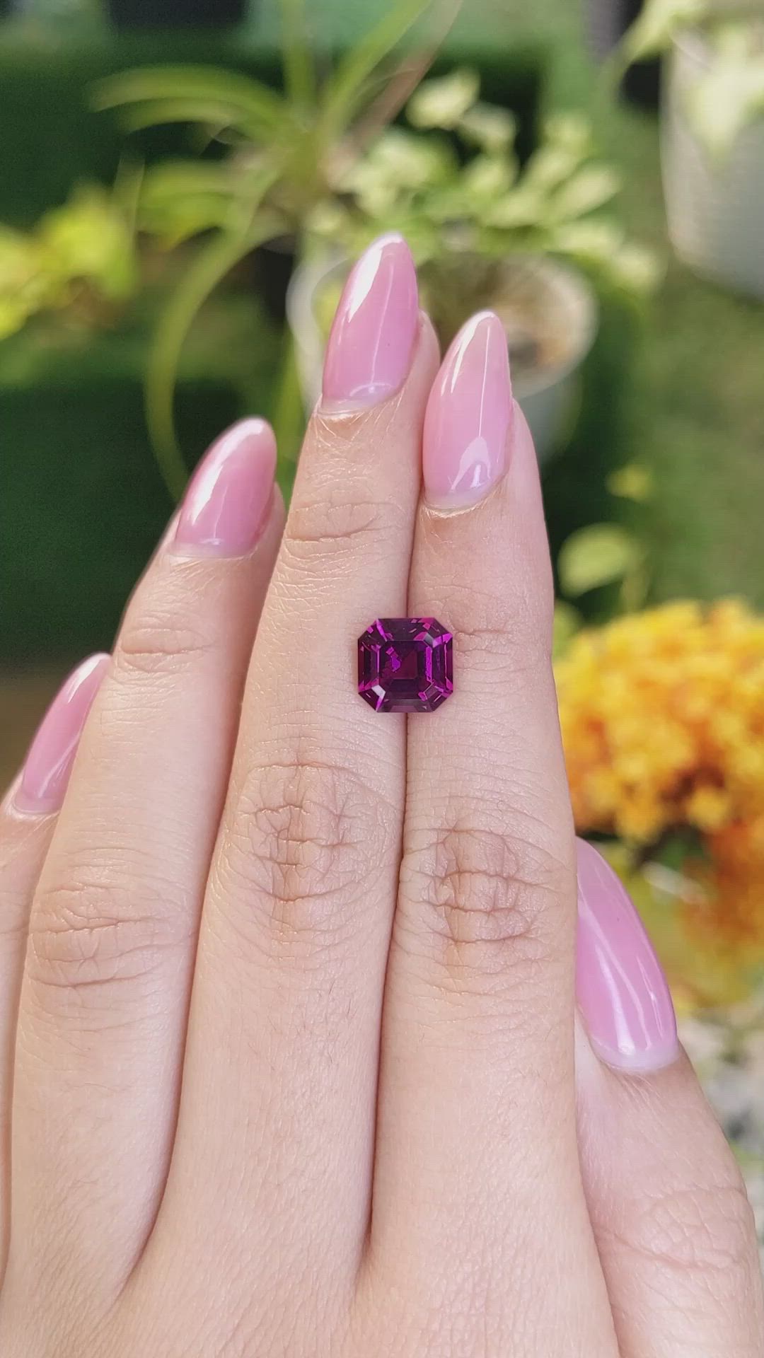 3.03 Ct. Rhodolite Garnet from Ceylon (Sri Lanka) Size Video