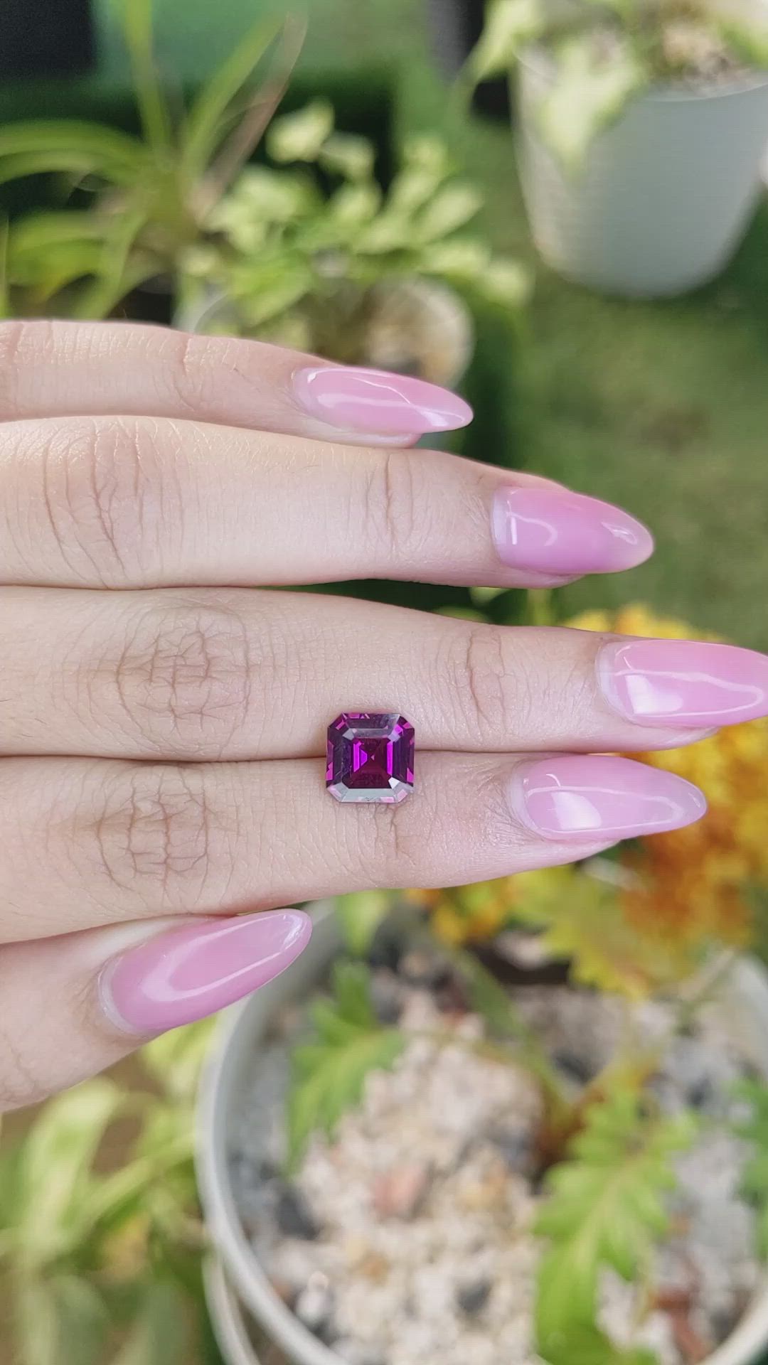 3.05 Ct. Rhodolite Garnet from Ceylon (Sri Lanka) Size Video
