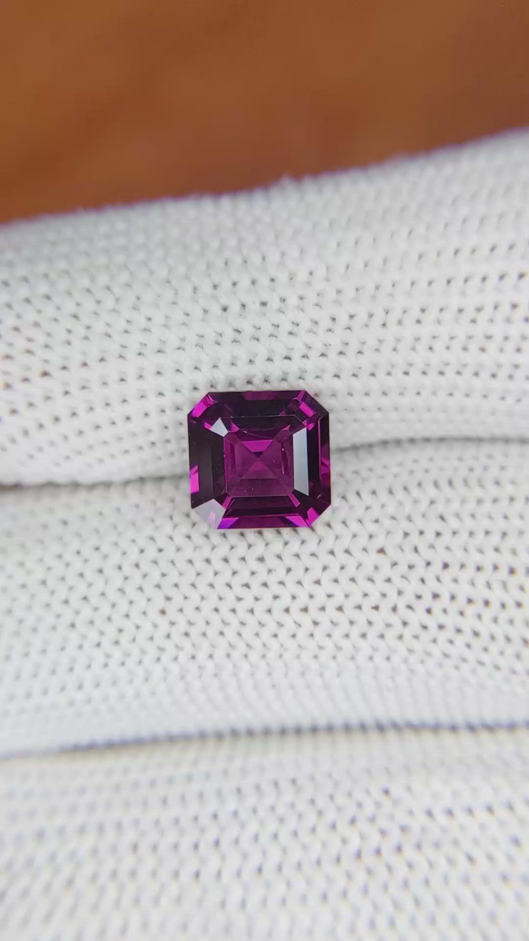 3.05 Ct. Rhodolite Garnet from Ceylon (Sri Lanka) Size Video