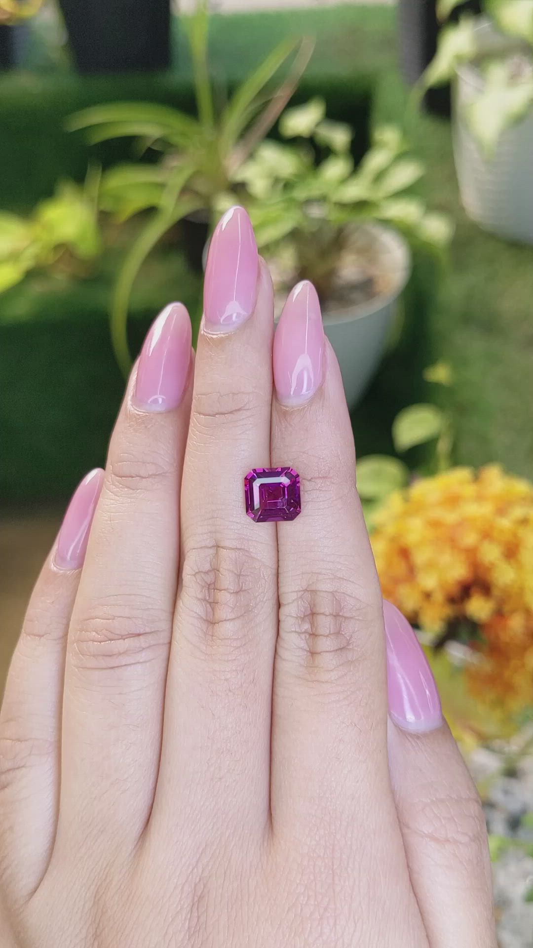 3.05 Ct. Rhodolite Garnet from Ceylon (Sri Lanka) Size Video