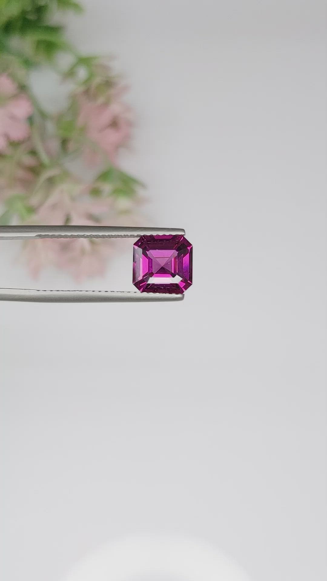 3.05 Ct. Rhodolite Garnet from Ceylon (Sri Lanka) Size Video