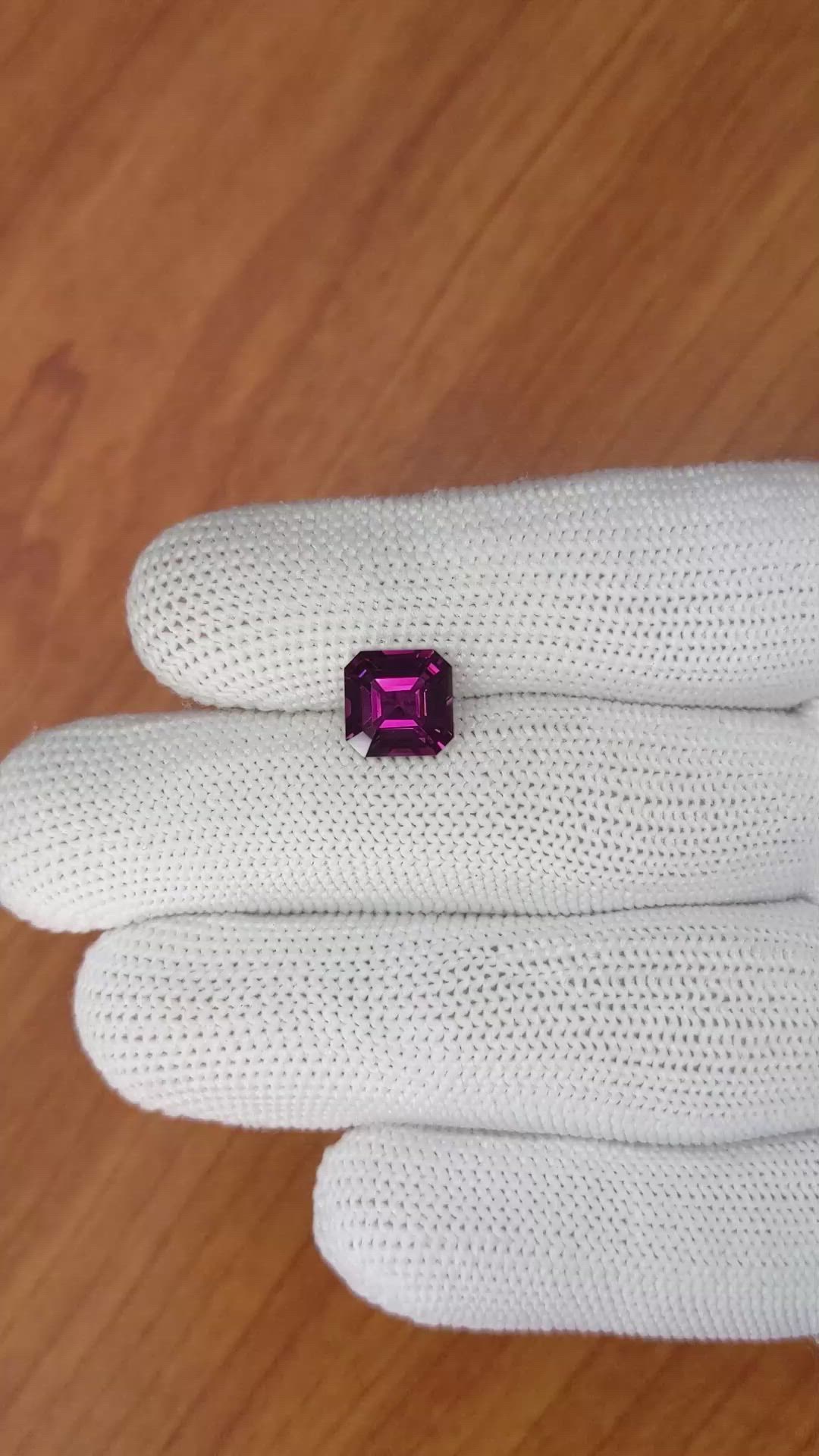 3.05 Ct. Rhodolite Garnet from Ceylon (Sri Lanka) Size Video