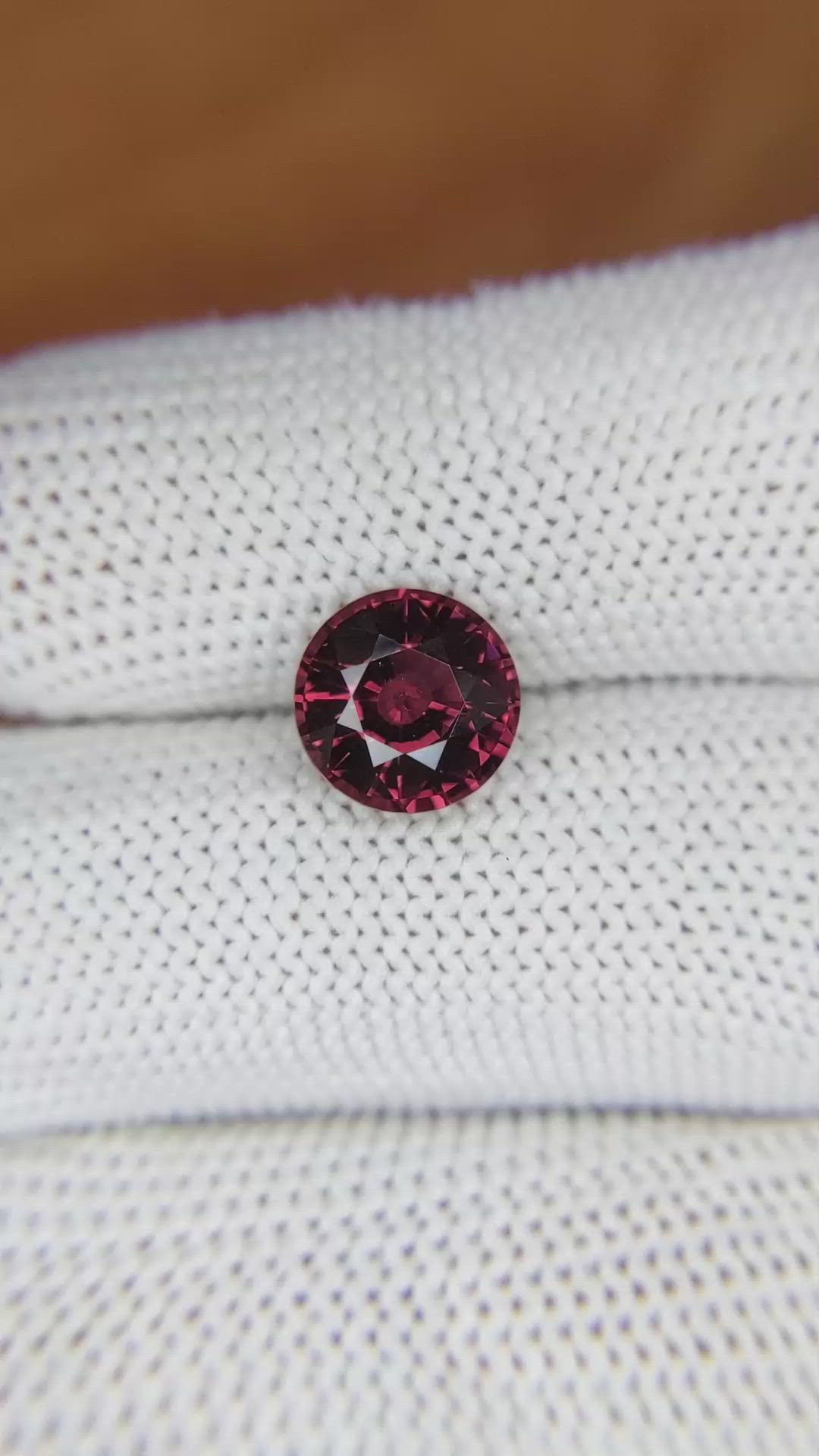 3.00 Ct. Rhodolite Garnet from Ceylon (Sri Lanka) Size Video