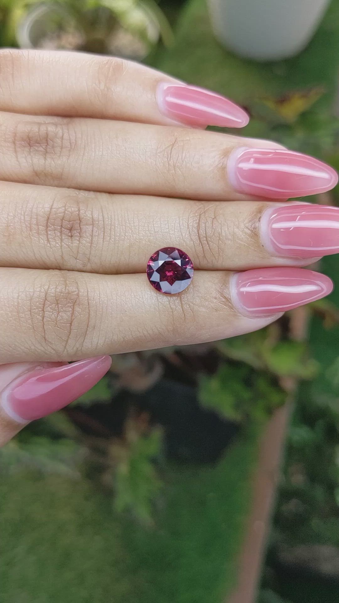 3.00 Ct. Rhodolite Garnet from Ceylon (Sri Lanka) Size Video