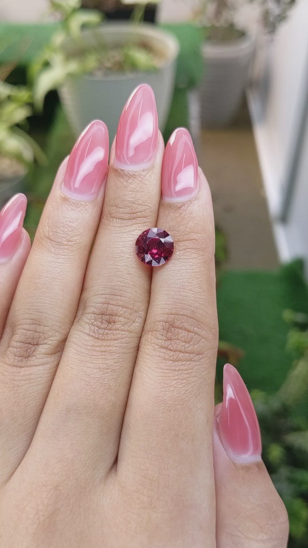 3.00 Ct. Rhodolite Garnet from Ceylon (Sri Lanka) Size Video