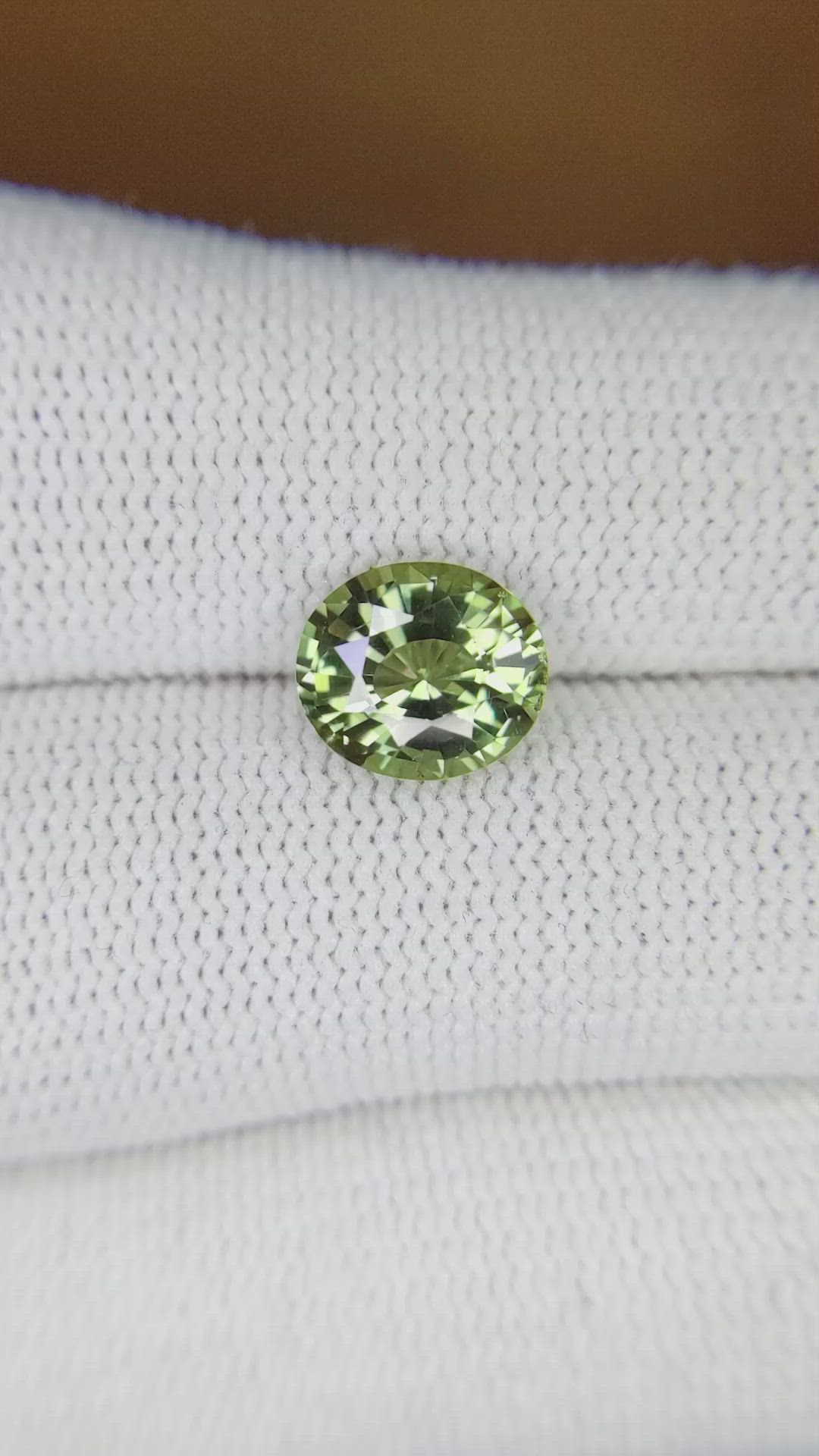 2.50 Ct. Alexandrite from Ceylon (Sri Lanka) Size Video