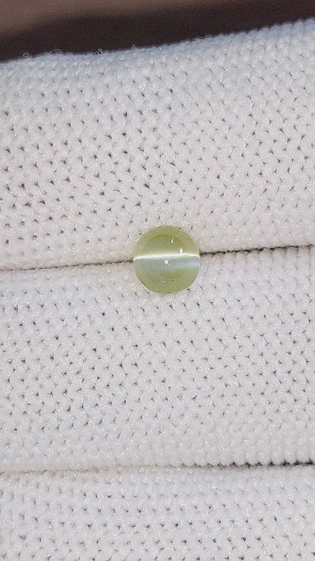 1.07 Ct. Cabochon Chrysoberyl from Ceylon (Sri Lanka) Size Video