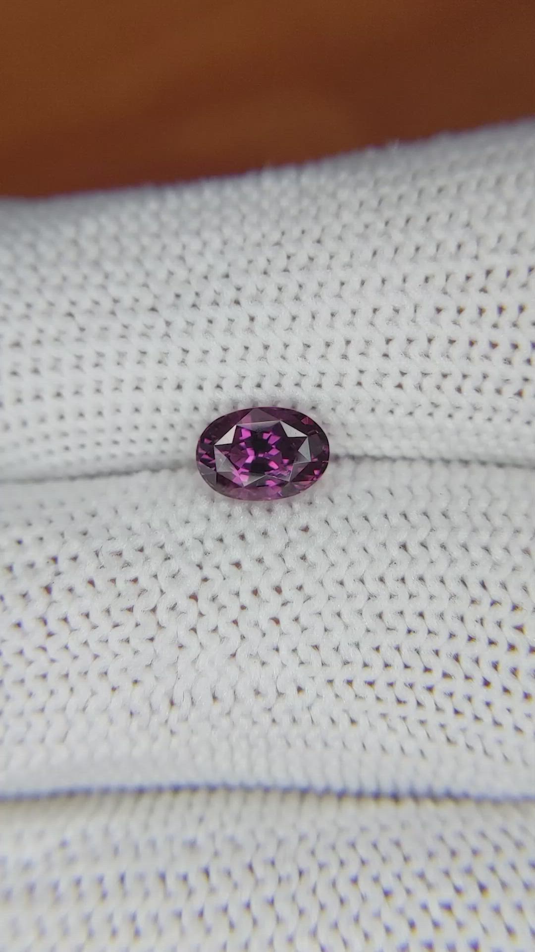 1.04 Ct. Spinel from Ceylon (Sri Lanka) Size Video