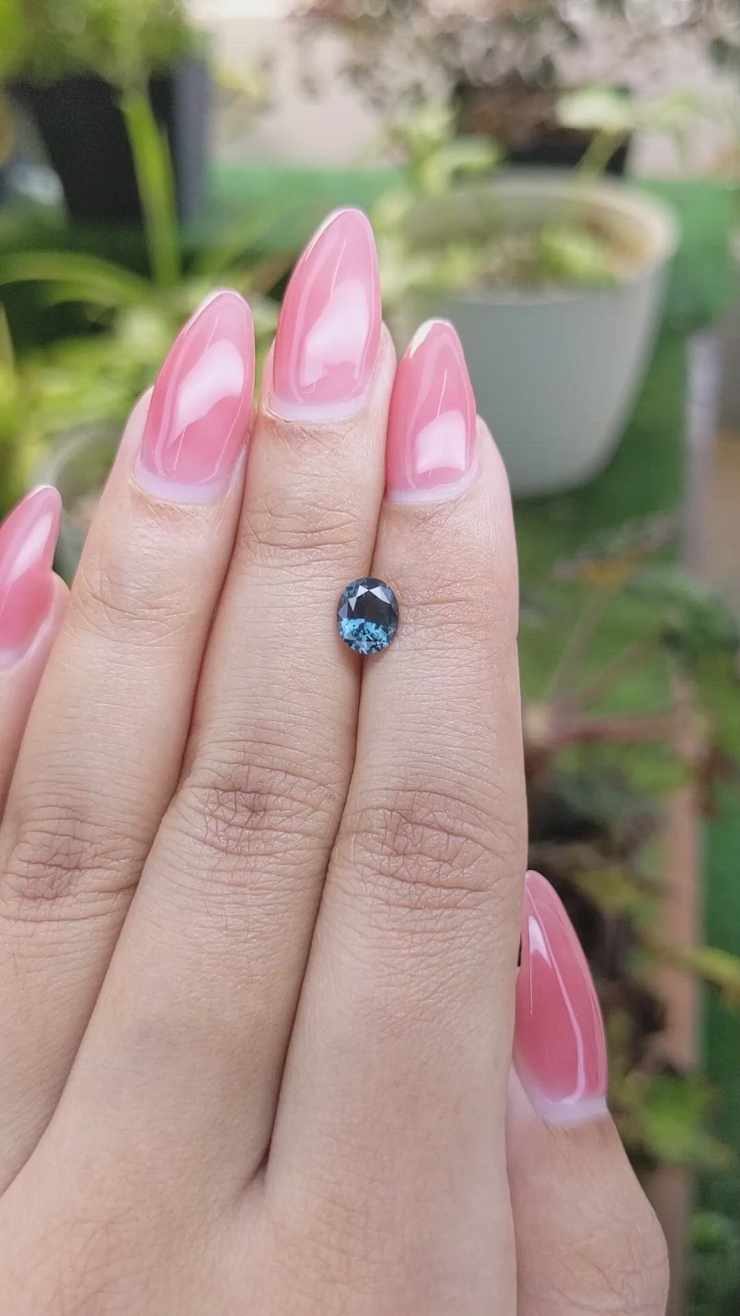1.01 Ct. Spinel from Ceylon (Sri Lanka) Size Video