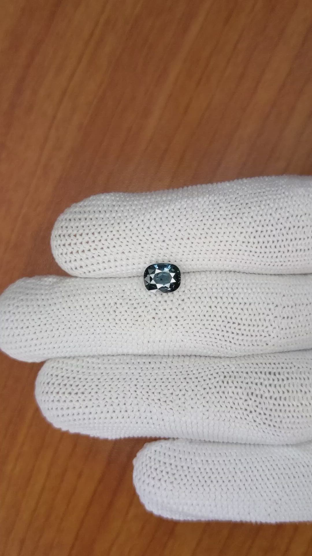 1.16 Ct. Spinel from Ceylon (Sri Lanka) Size Video