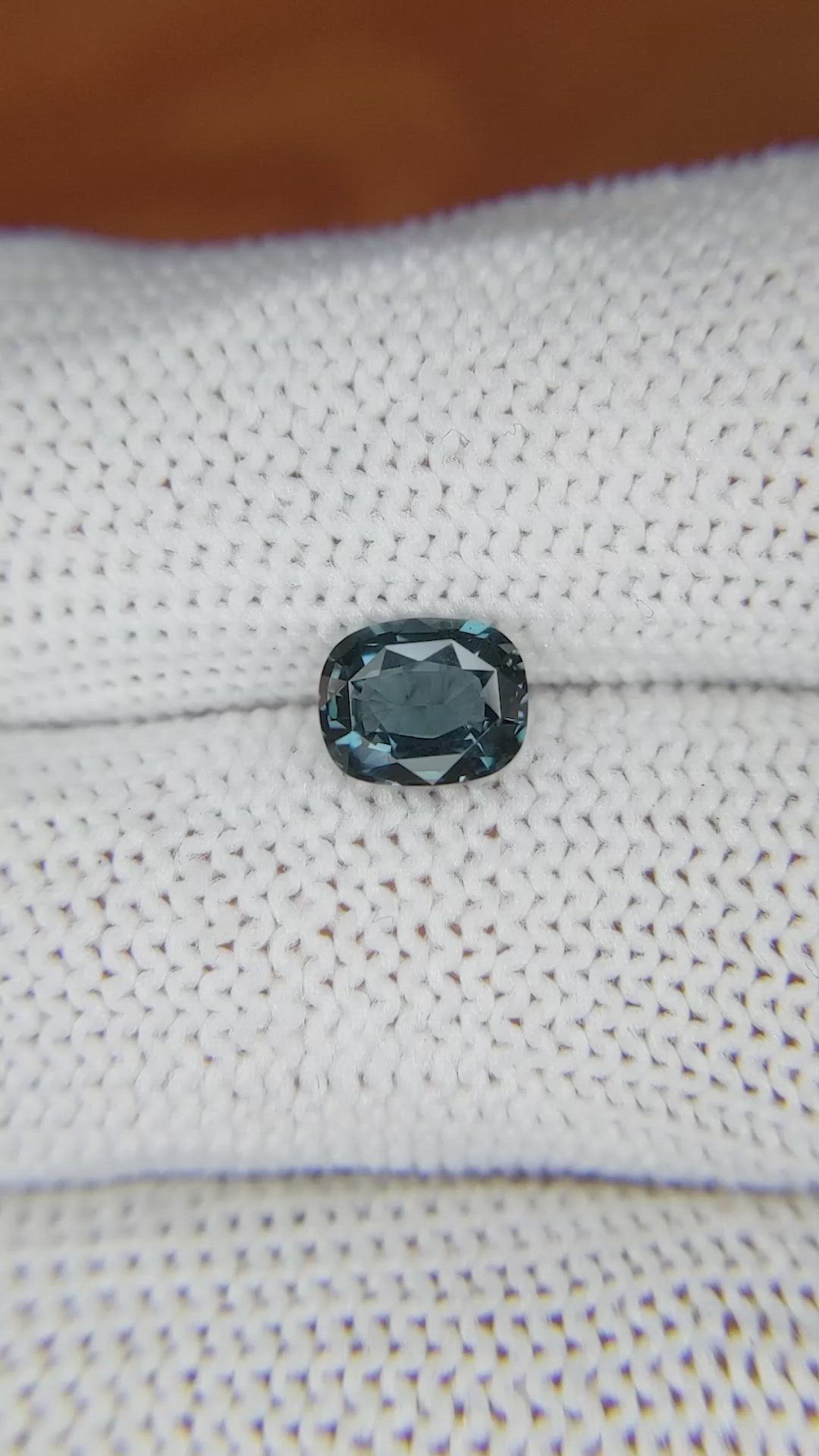 1.16 Ct. Spinel from Ceylon (Sri Lanka) Size Video