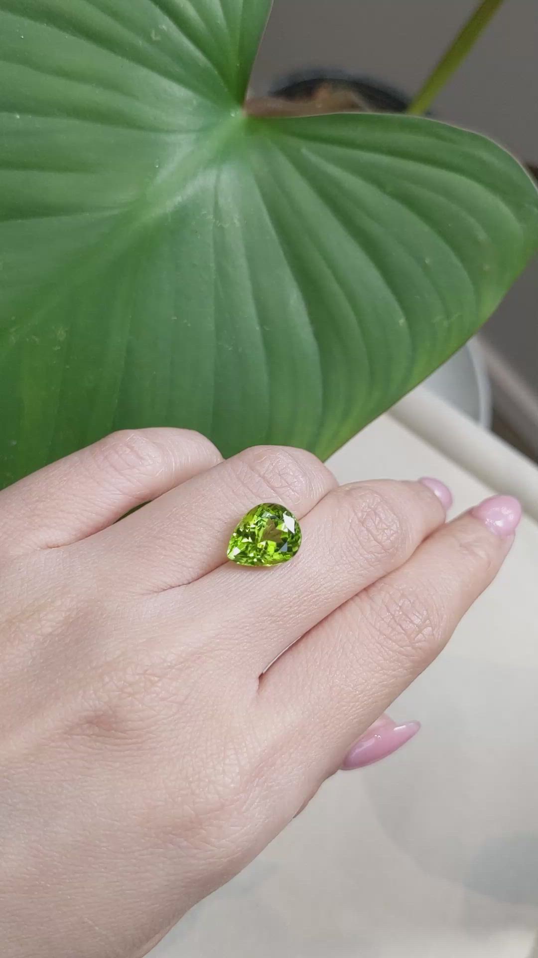 5.80 Ct. Peridot from Burma (Myanmar) Size Video