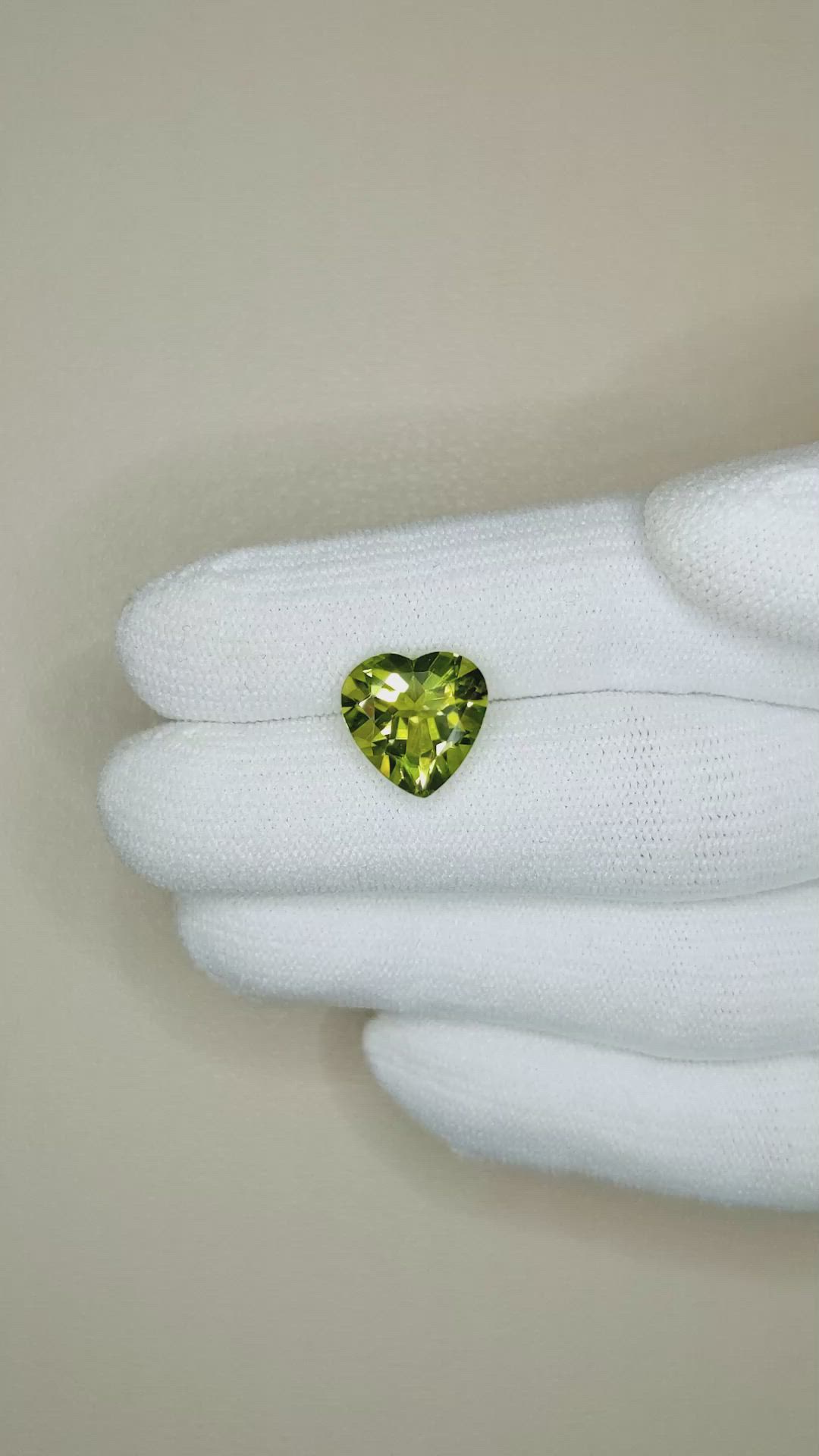 4.47 Ct. Peridot from Burma (Myanmar) Size Video