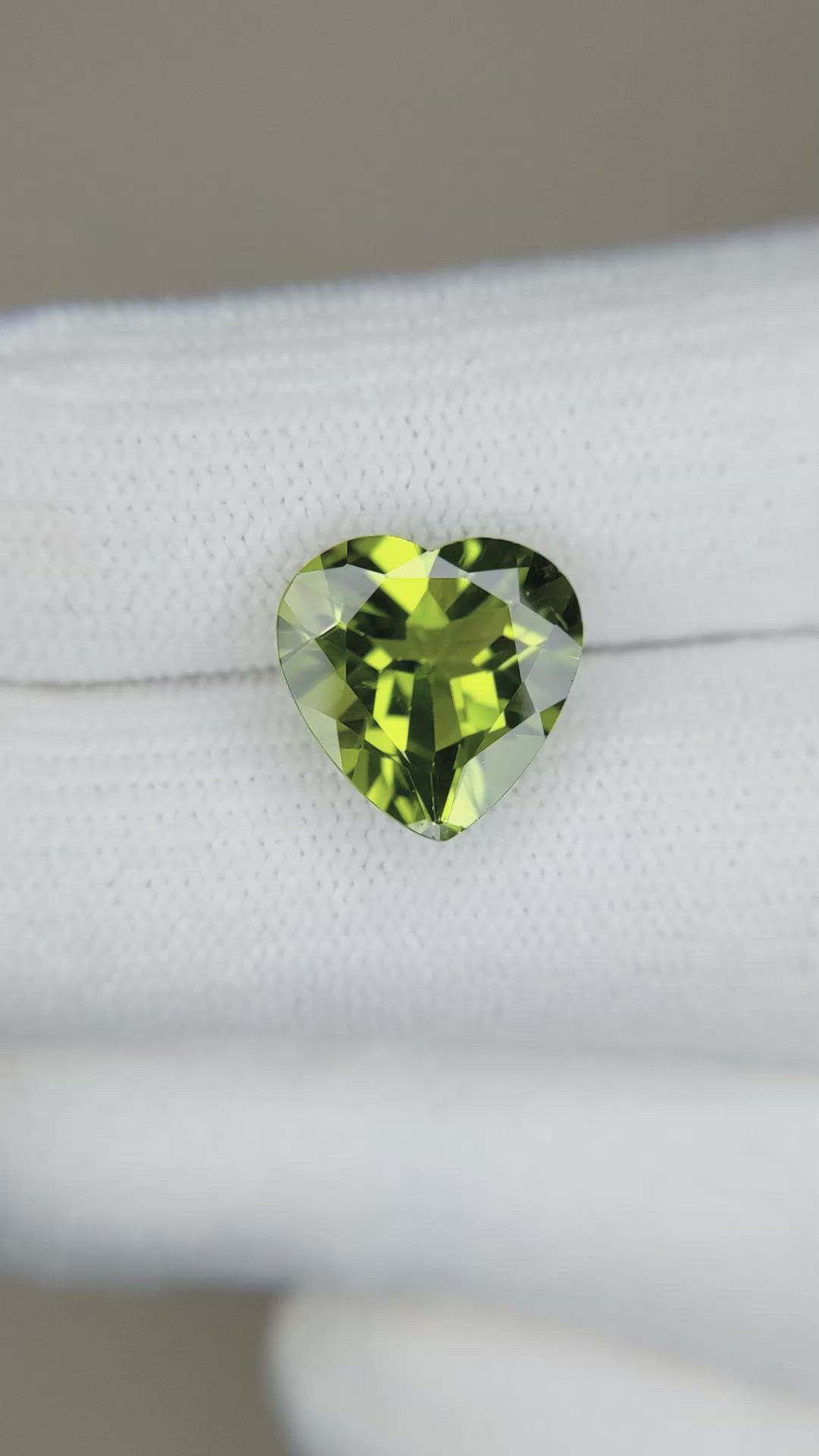 4.47 Ct. Peridot from Burma (Myanmar) Size Video