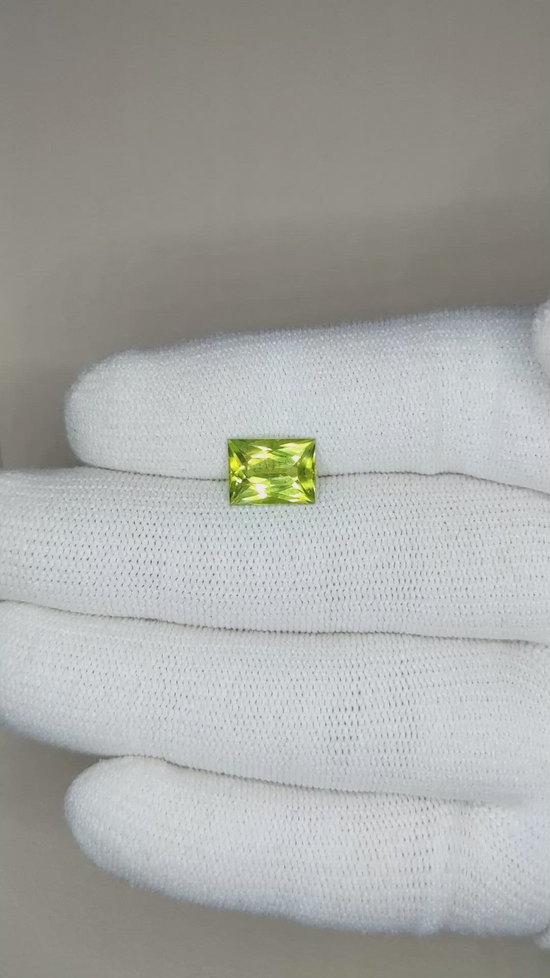 2.79 Ct. Peridot from Burma (Myanmar) Size Video