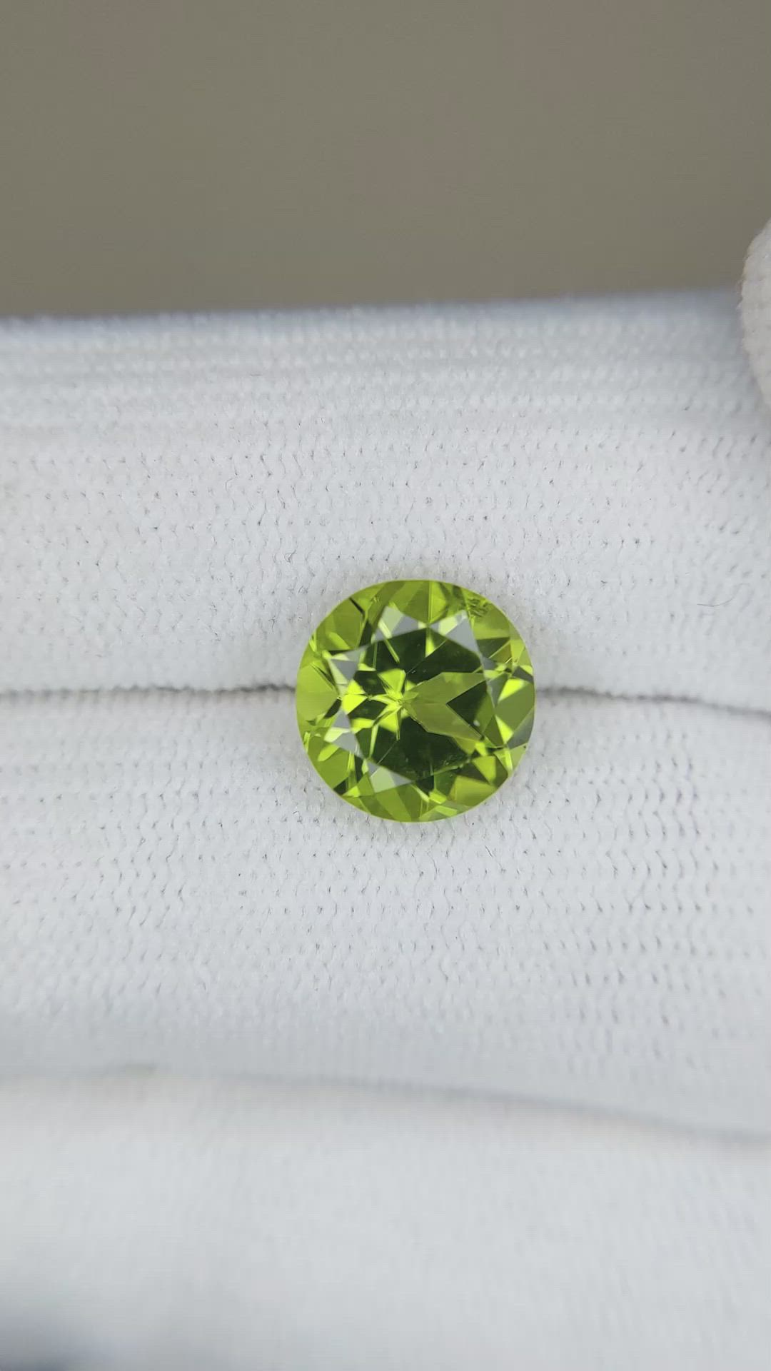 2.82 Ct. Peridot from Burma (Myanmar) Size Video