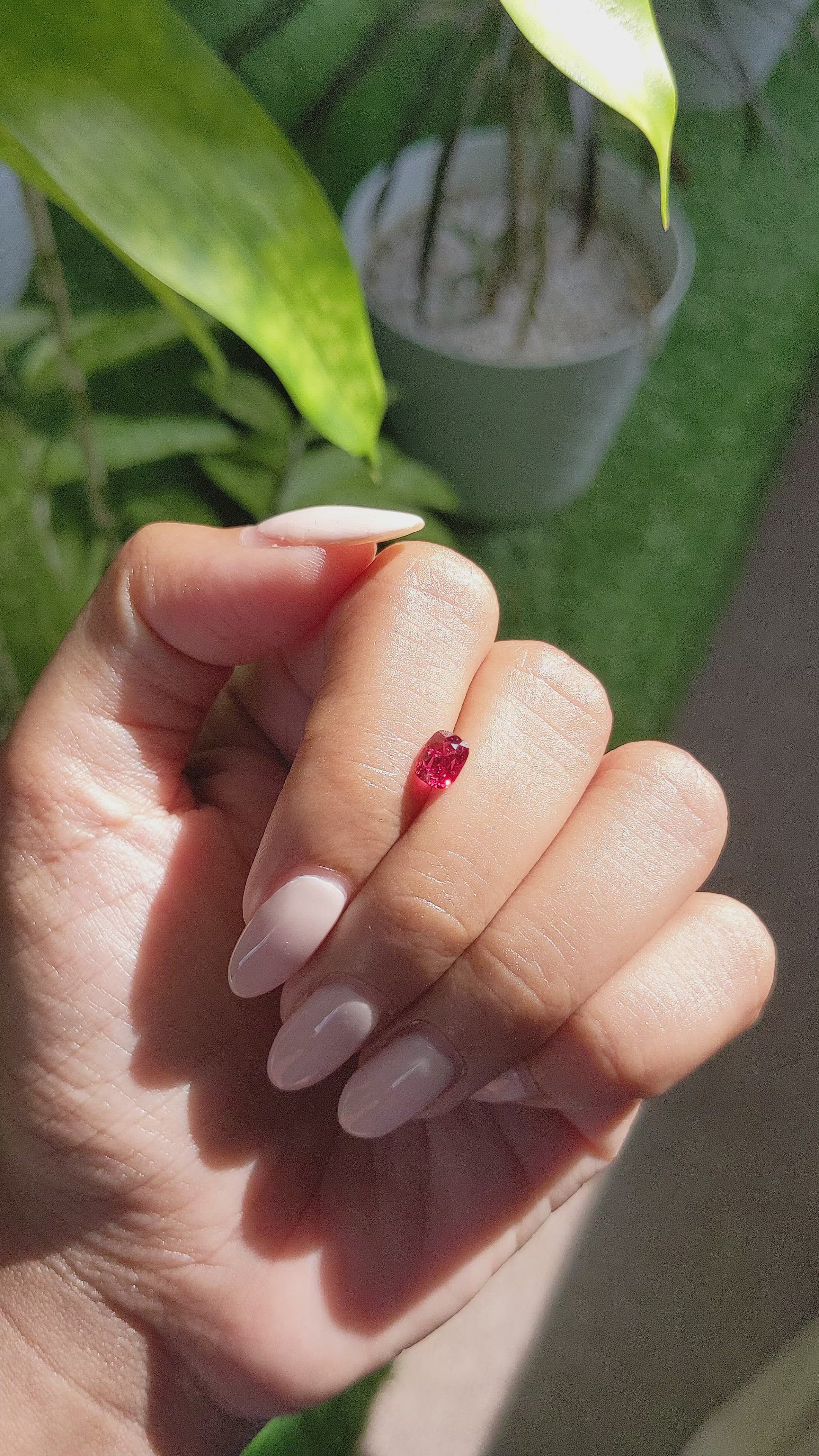 0.93 Ct. Spinel from Burma (Myanmar) Size Video