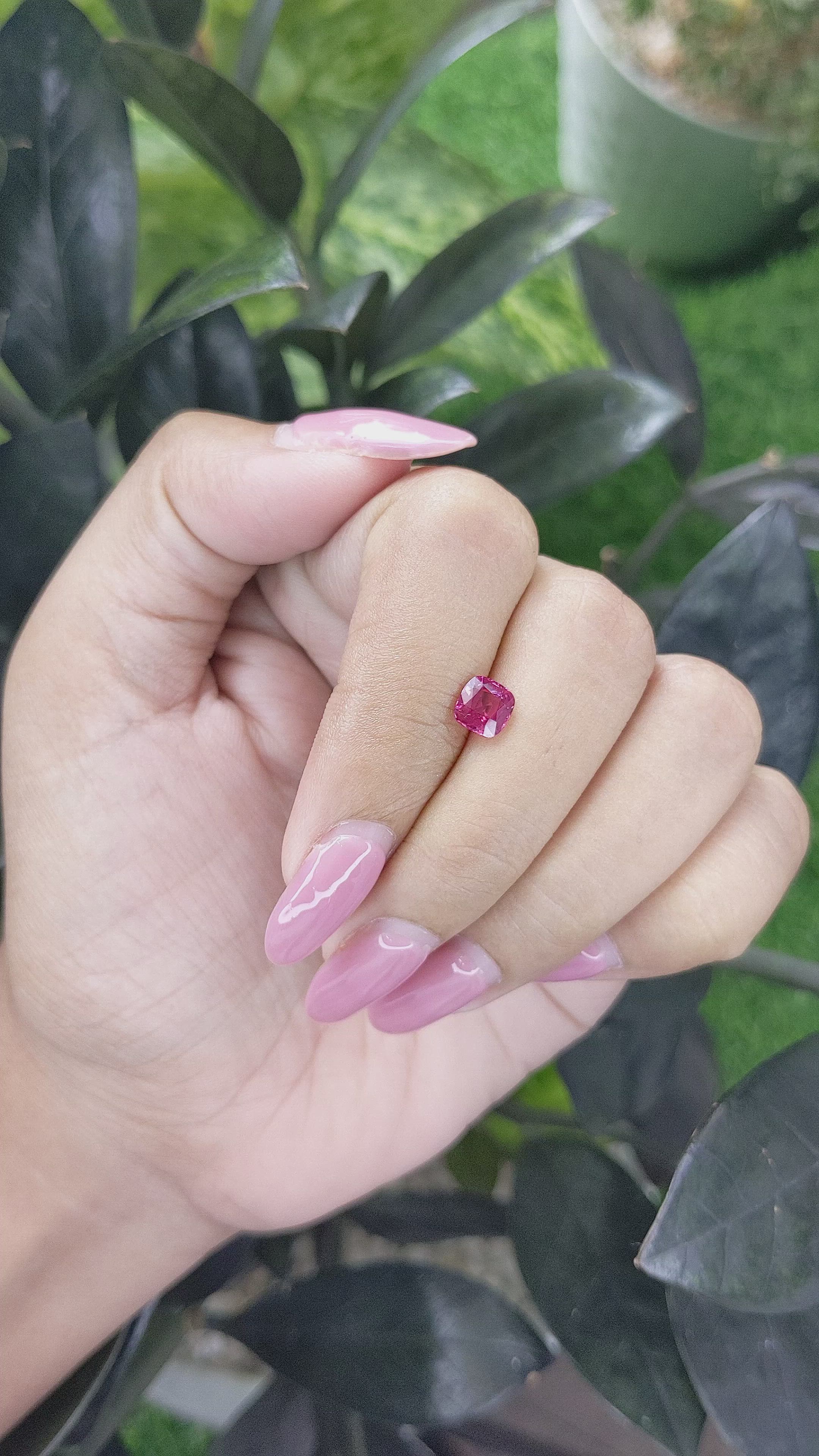 0.93 Ct. Spinel from Burma (Myanmar) Size Video