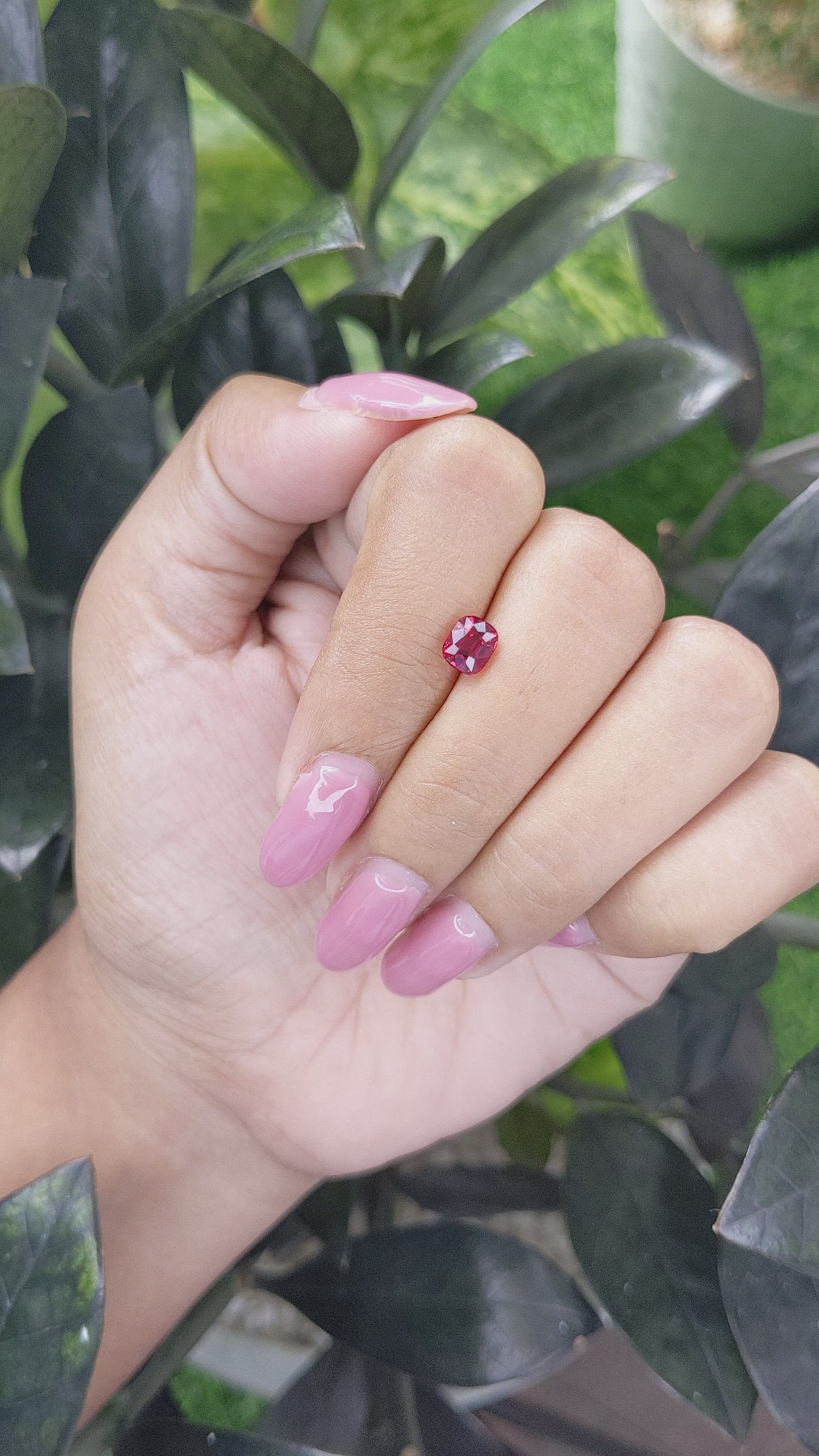 0.94 Ct. Spinel from Burma (Myanmar) Size Video