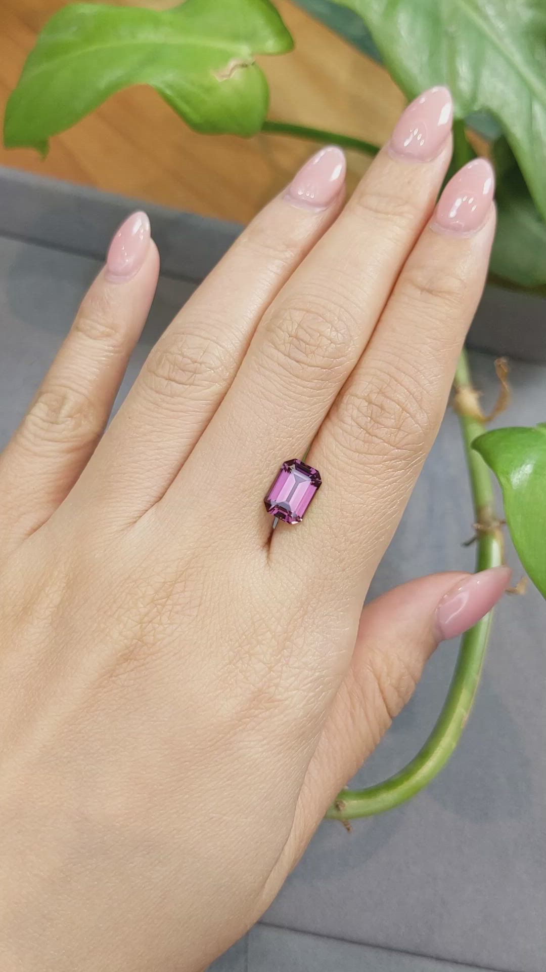 2.60 Ct. Spinel from Burma (Myanmar) Size Video