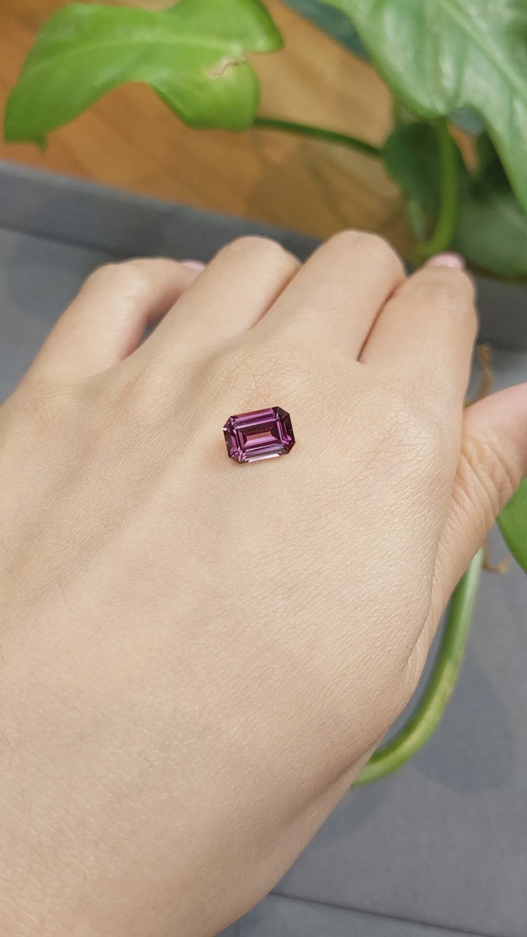 2.60 Ct. Spinel from Burma (Myanmar) Size Video