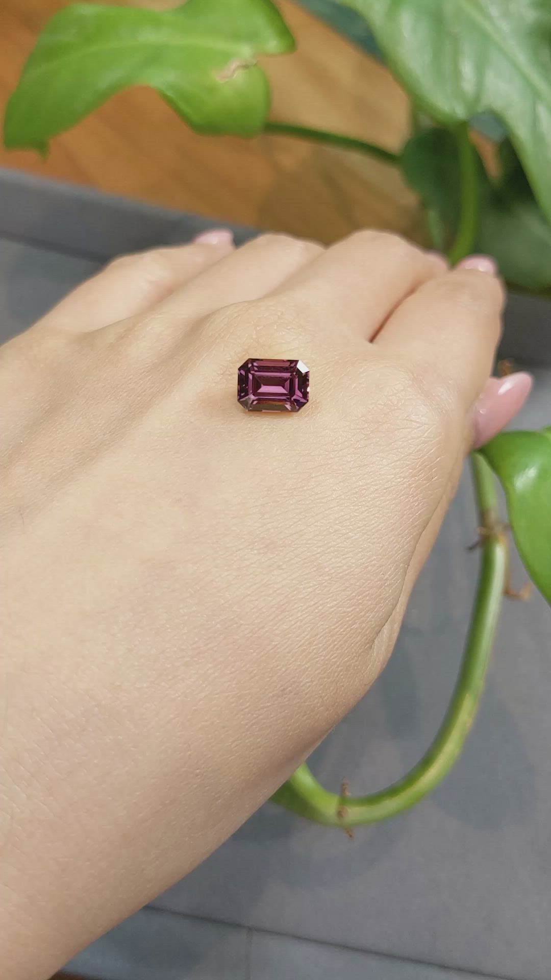 3.07 Ct. Spinel from Burma (Myanmar) Size Video