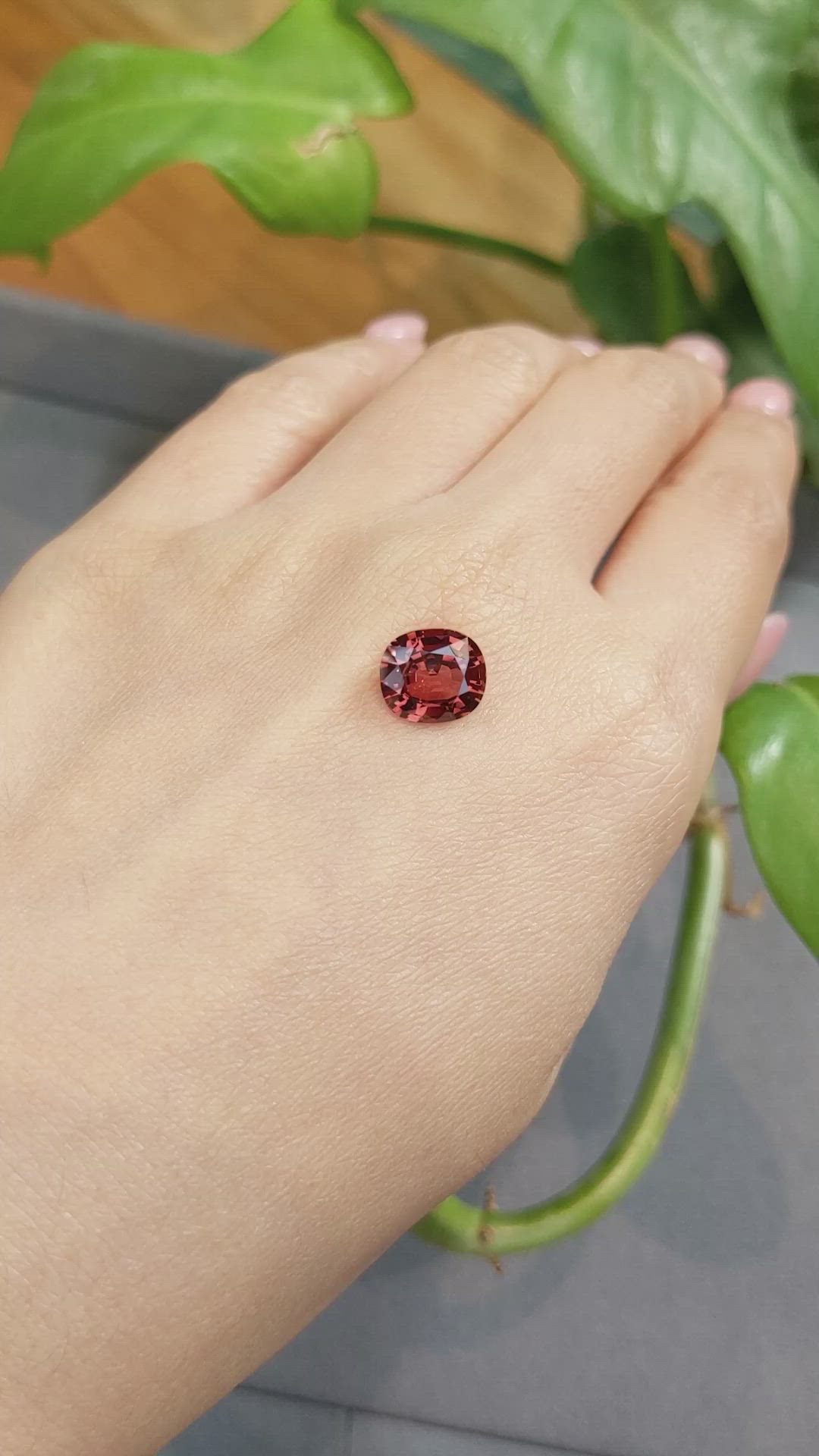 2.66 Ct. Spinel from Burma (Myanmar) Size Video