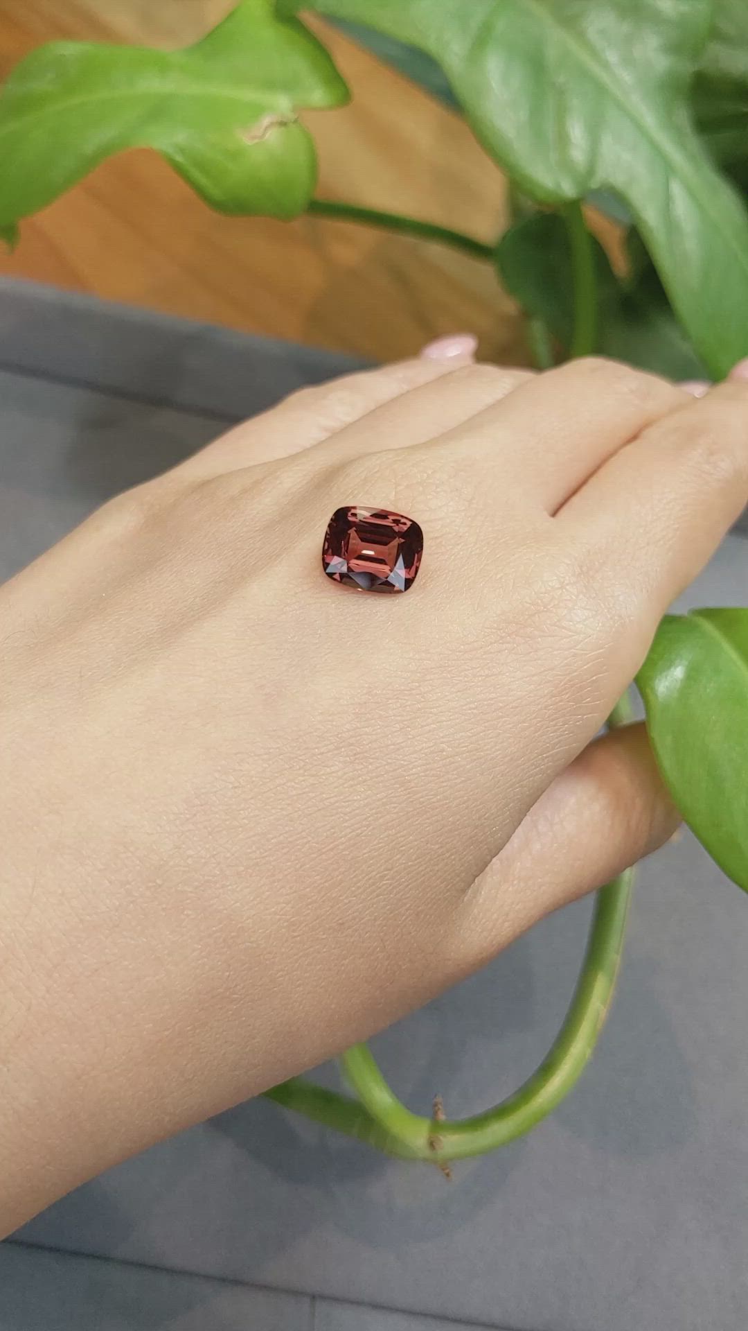 4.08 Ct. Spinel from Burma (Myanmar) Size Video