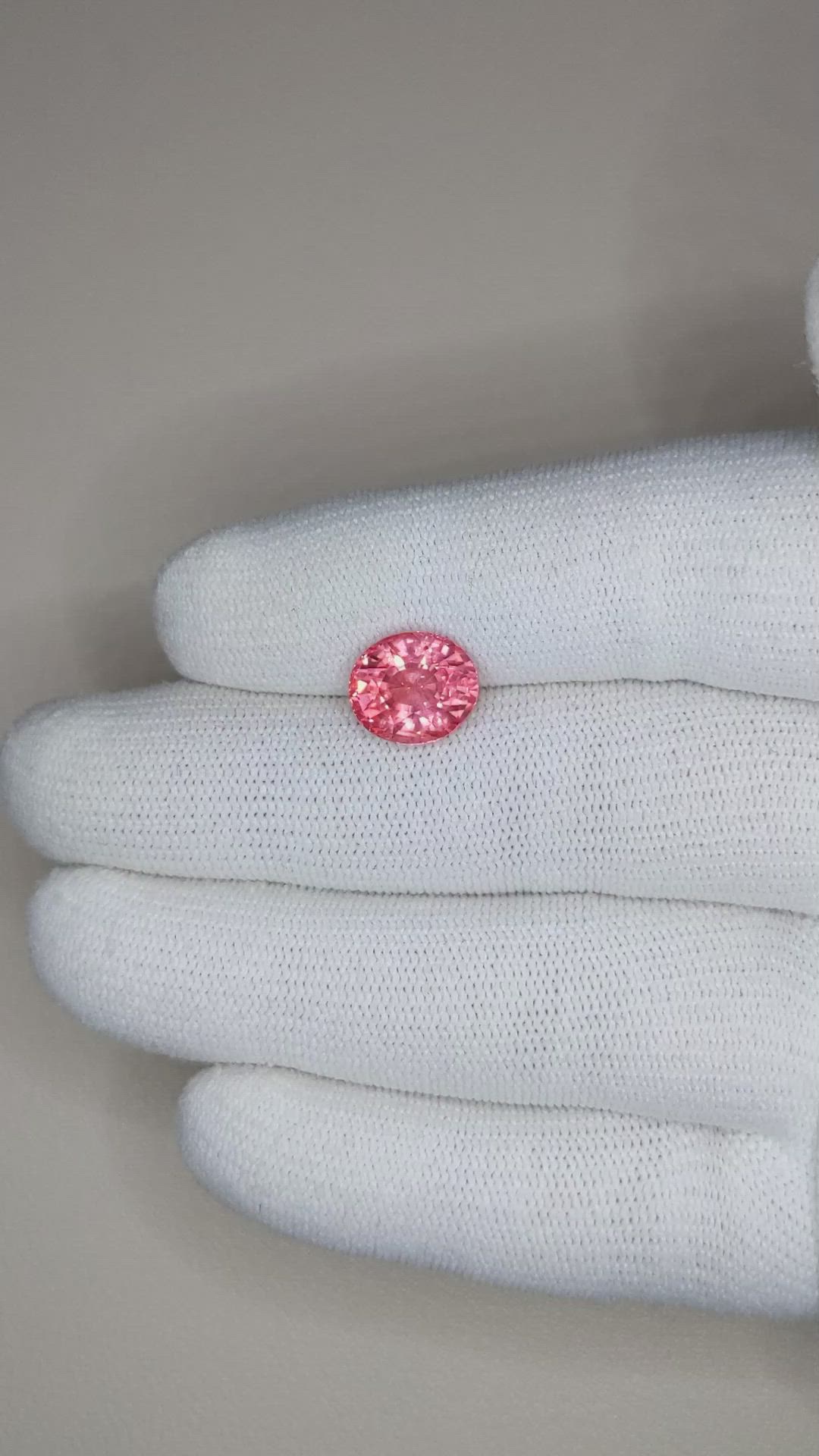 4.61 Ct. Spinel from Burma (Myanmar) Size Video
