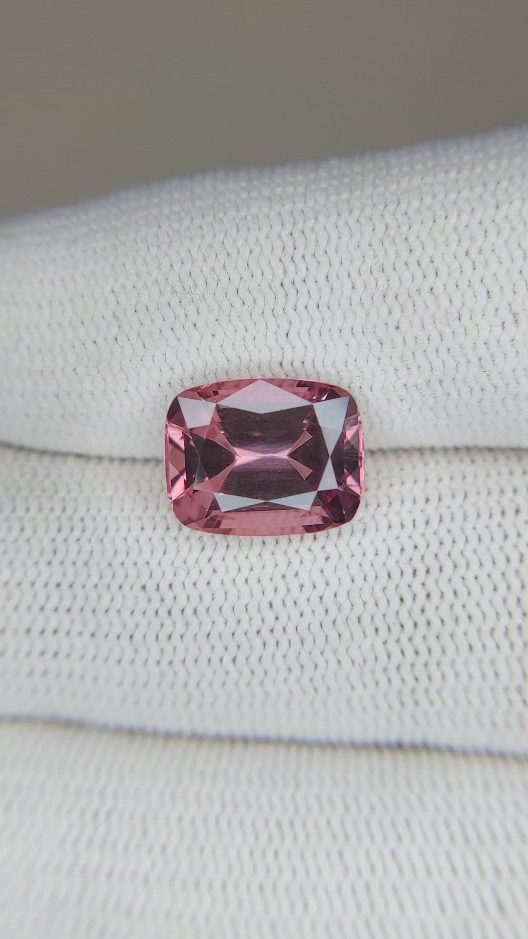 4.69 Ct. Spinel from Burma (Myanmar) Size Video