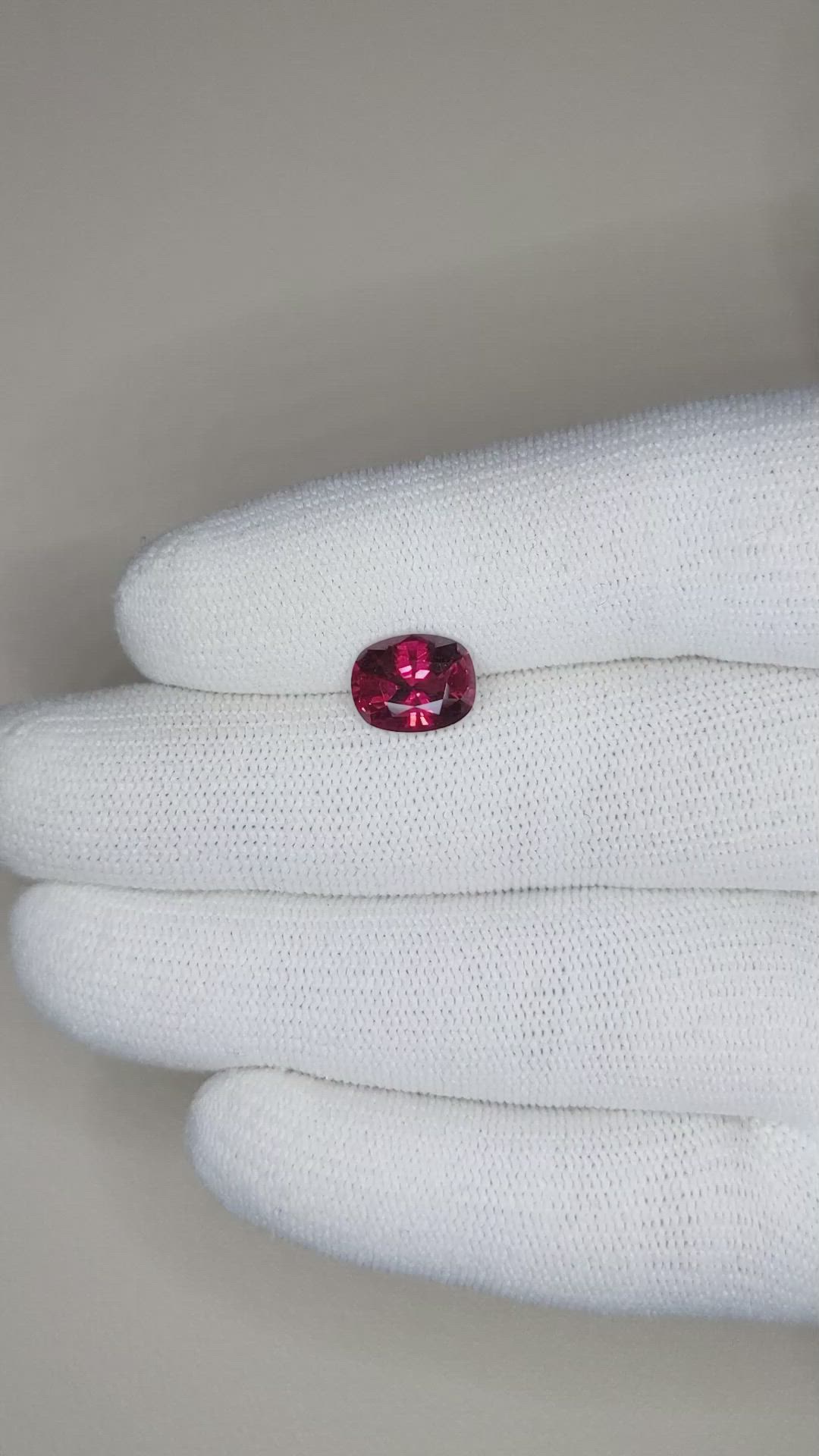 2.67 Ct. Spinel from Burma (Myanmar) Size Video