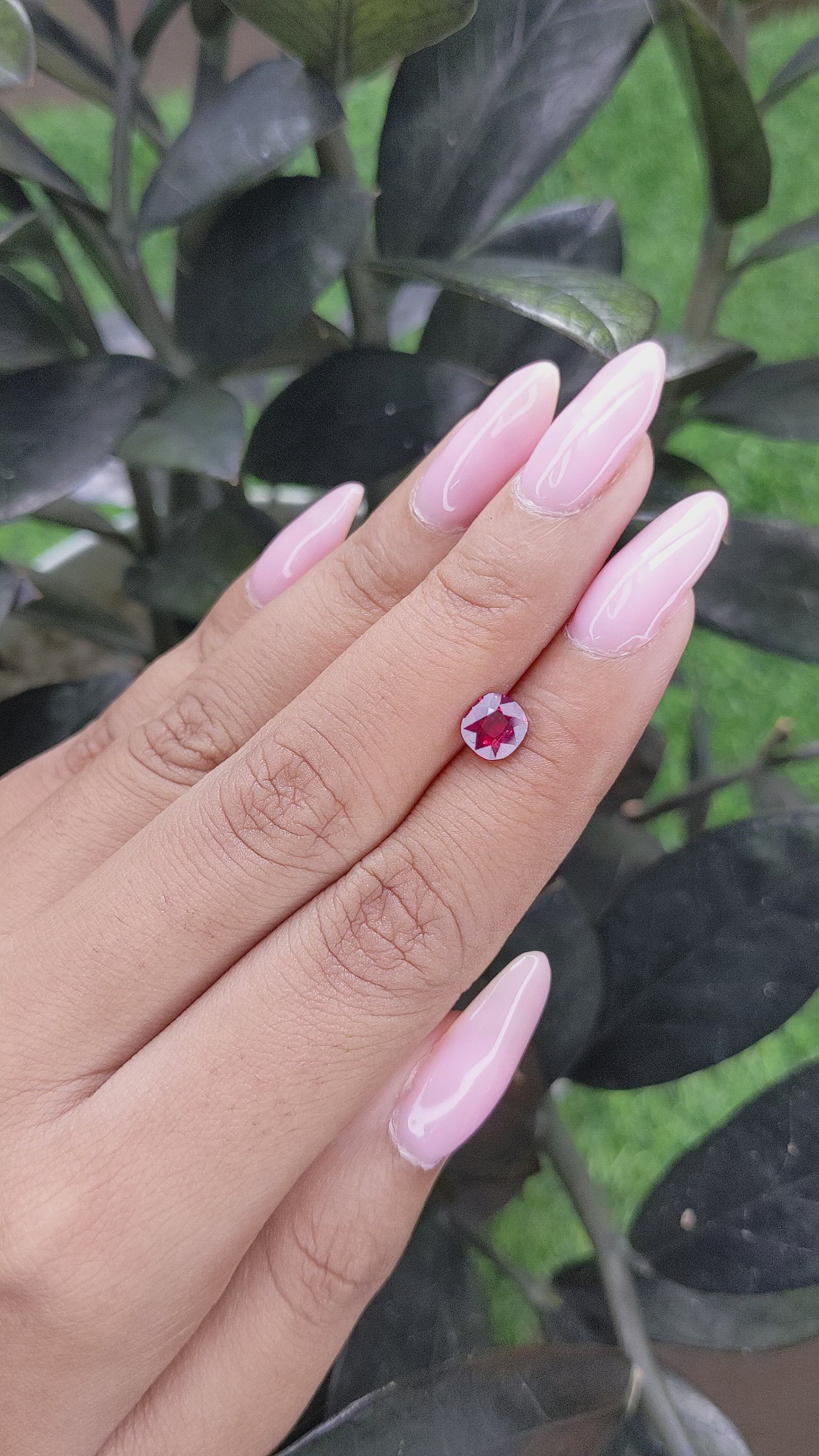 0.98 Ct. Spinel from Burma (Myanmar) Size Video