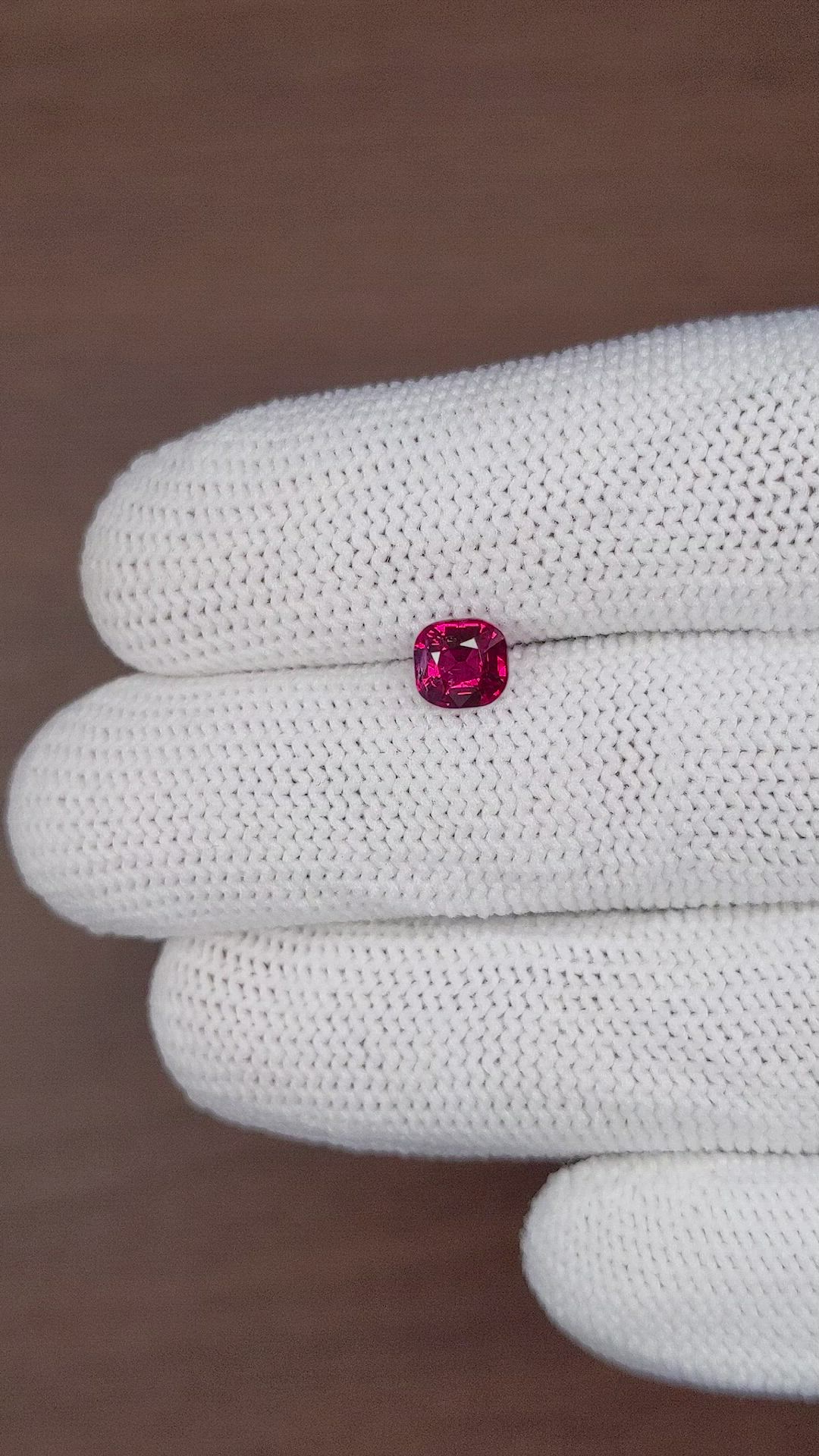 0.93 Ct. Spinel from Burma (Myanmar) Size Video