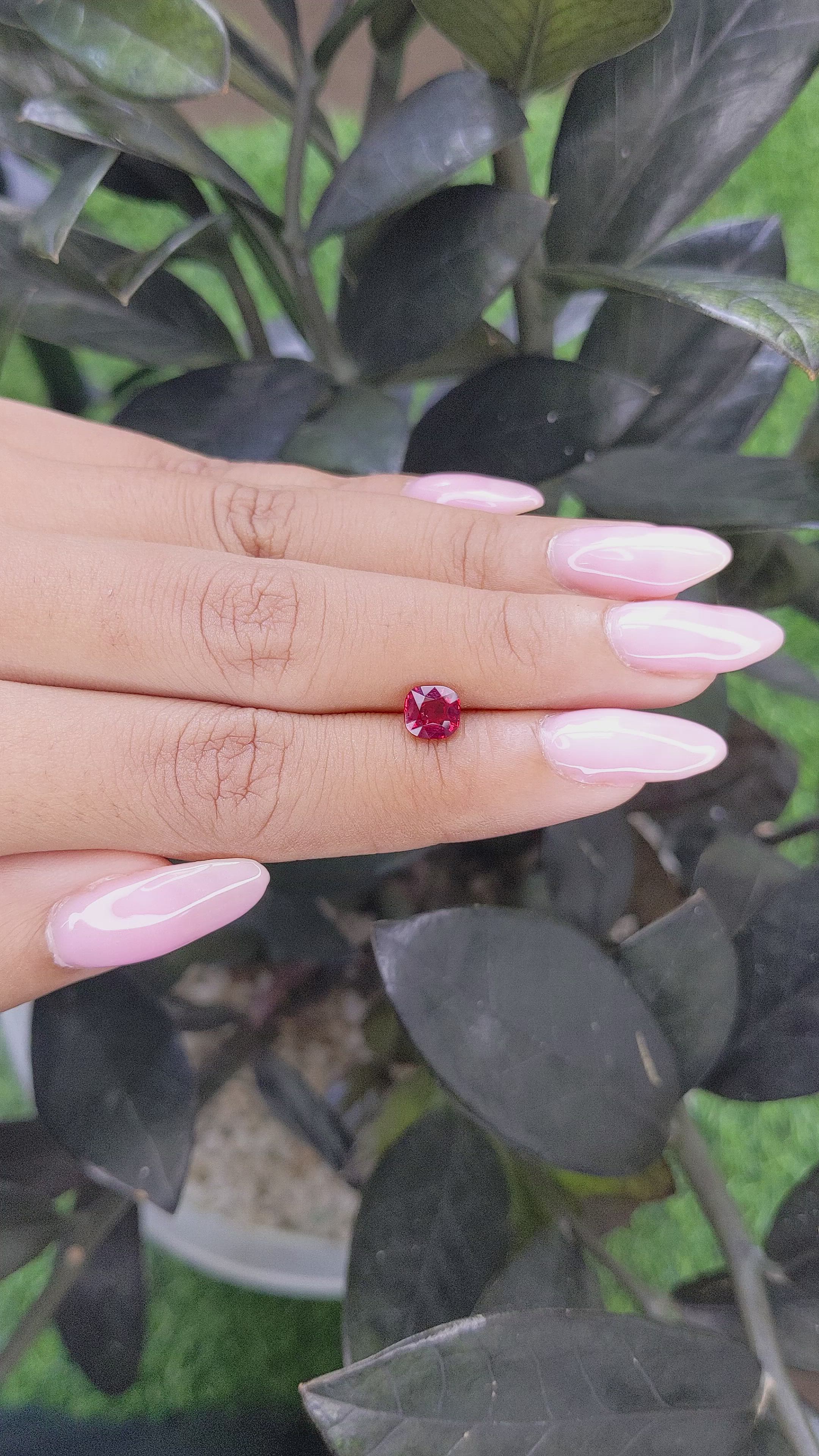 0.93 Ct. Spinel from Burma (Myanmar) Size Video