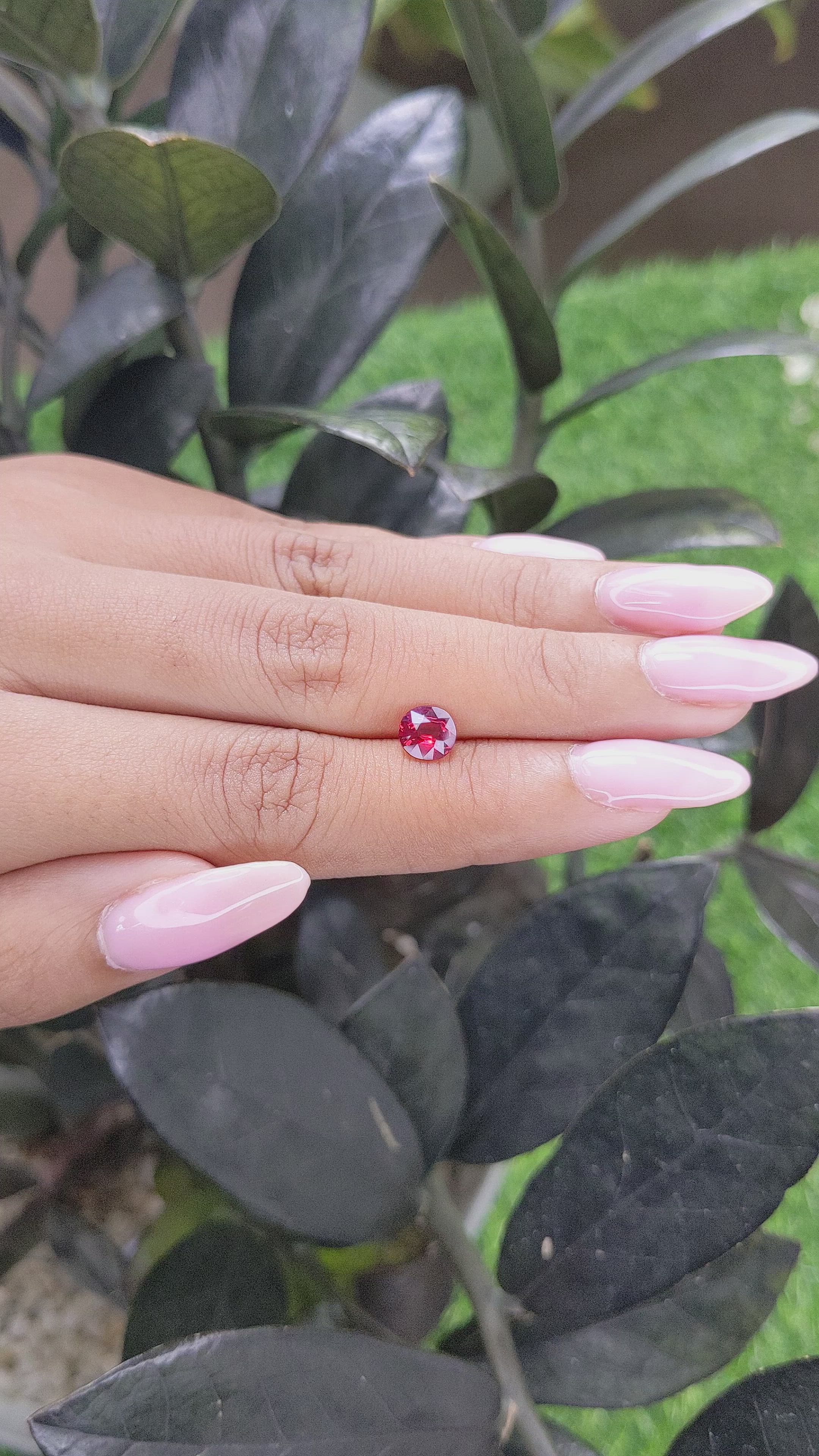 0.95 Ct. Spinel from Burma (Myanmar) Size Video