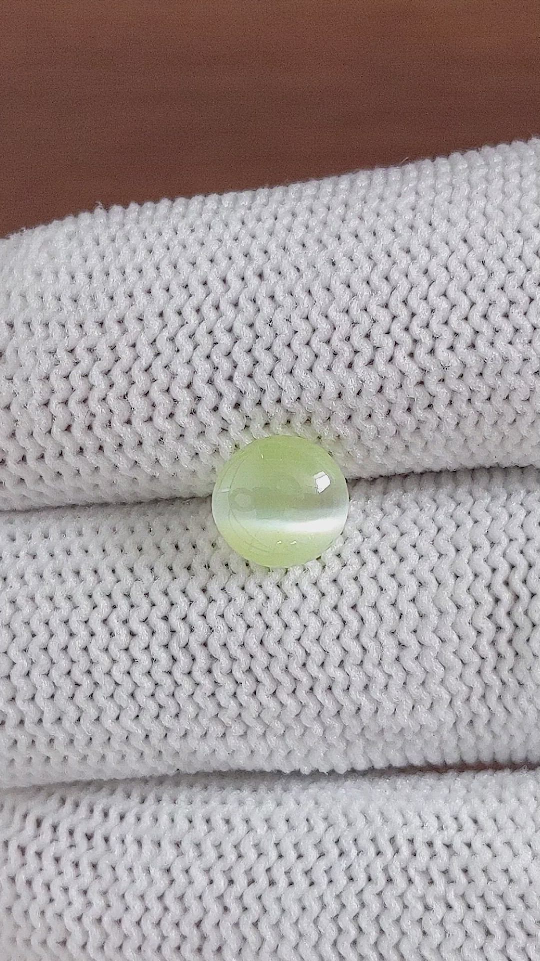 2.63 Ct. Cabochon Chrysoberyl from Ceylon (Sri Lanka) Size Video