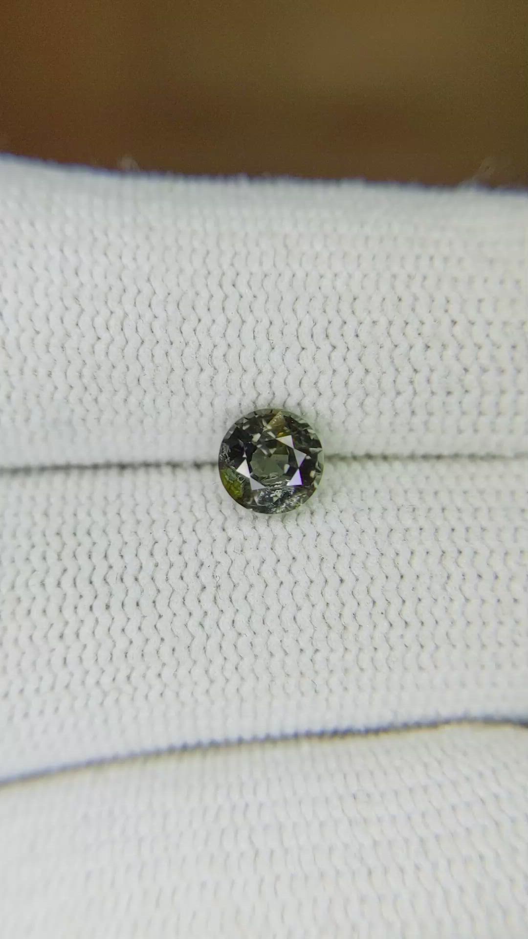 1.00 Ct. Alexandrite from Ceylon (Sri Lanka) Size Video
