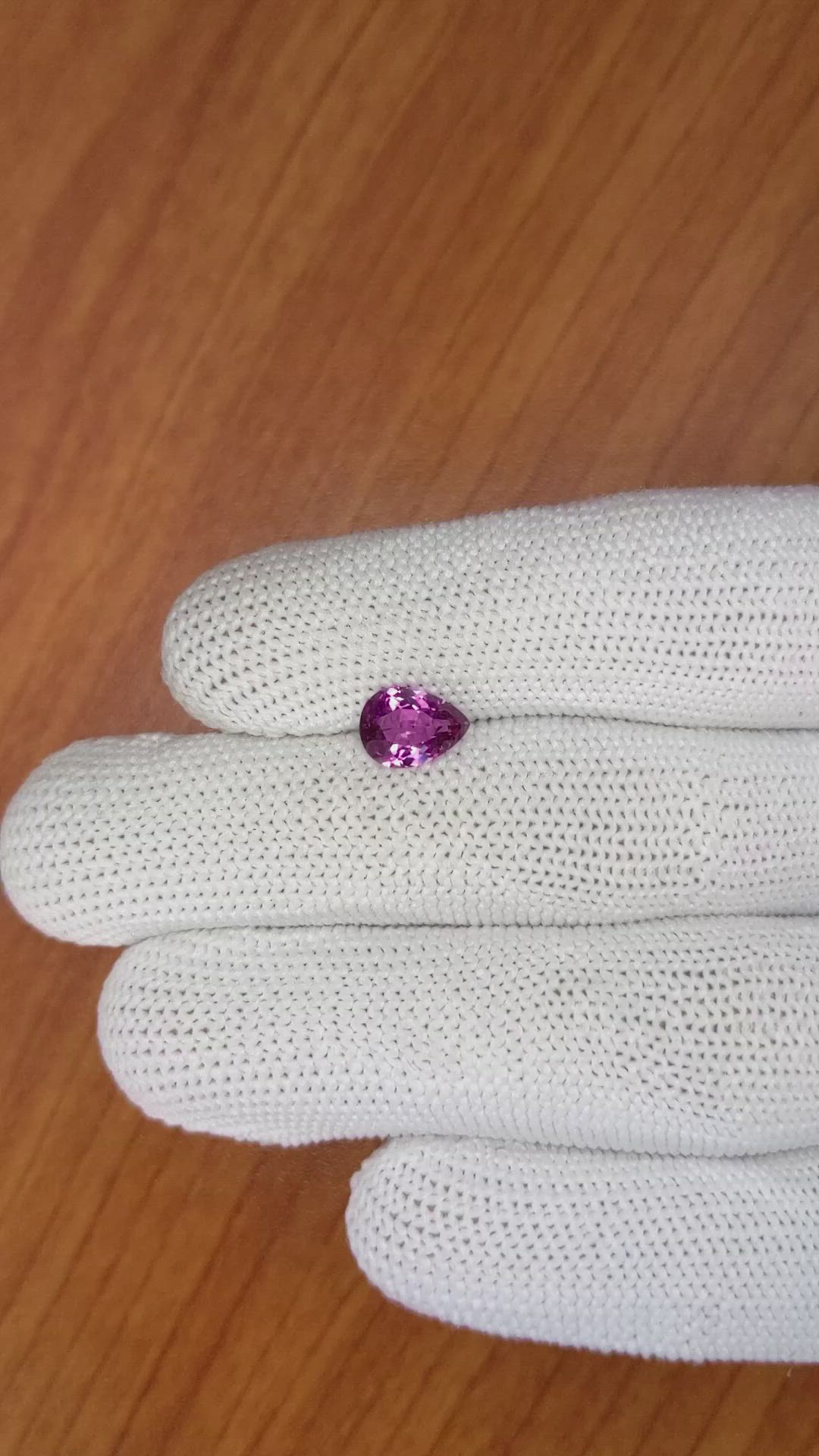 1.34 Ct. Spinel from Ceylon (Sri Lanka) Size Video