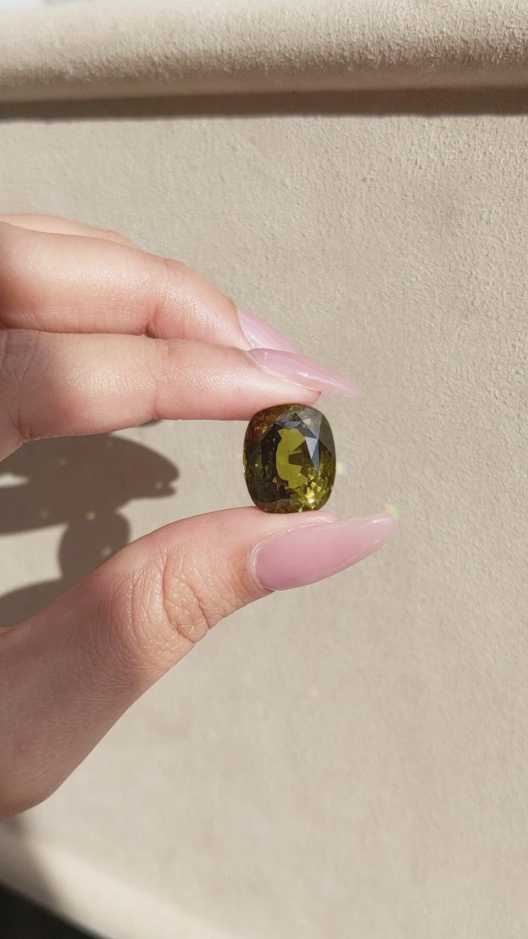 24.05 Ct. Alexandrite from Ceylon (Sri Lanka) Size Video