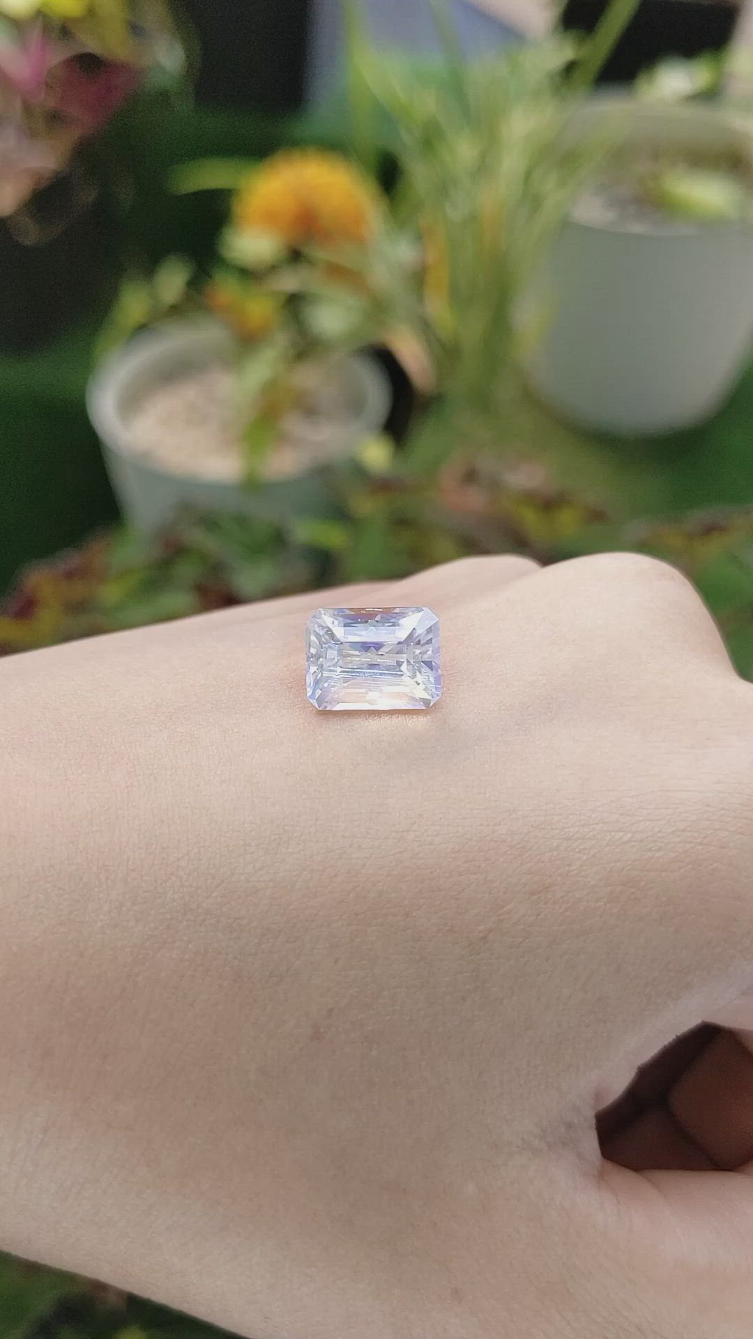 5.90 Ct. Moonstone from Ceylon (Sri Lanka) Size Video