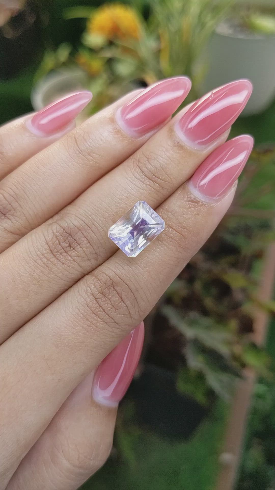 5.90 Ct. Moonstone from Ceylon (Sri Lanka) Size Video