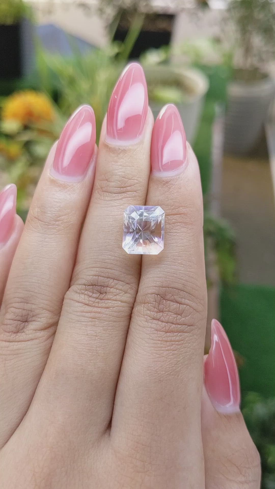 5.80 Ct. Moonstone from Ceylon (Sri Lanka) Size Video