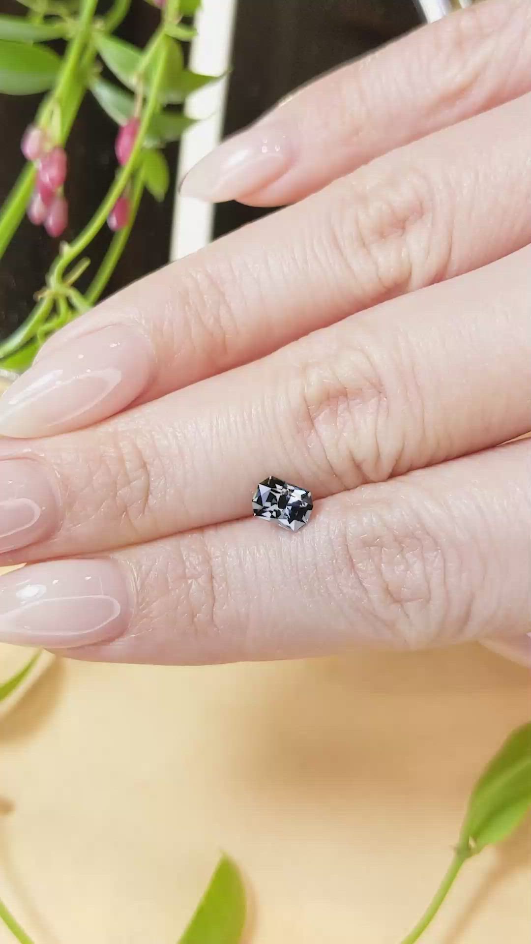 0.90 Ct. Spinel from Burma (Myanmar) Size Video